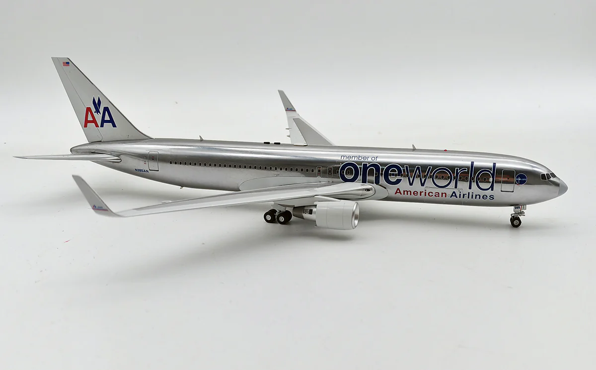 AMERICAN AIRLINES B767-300W
