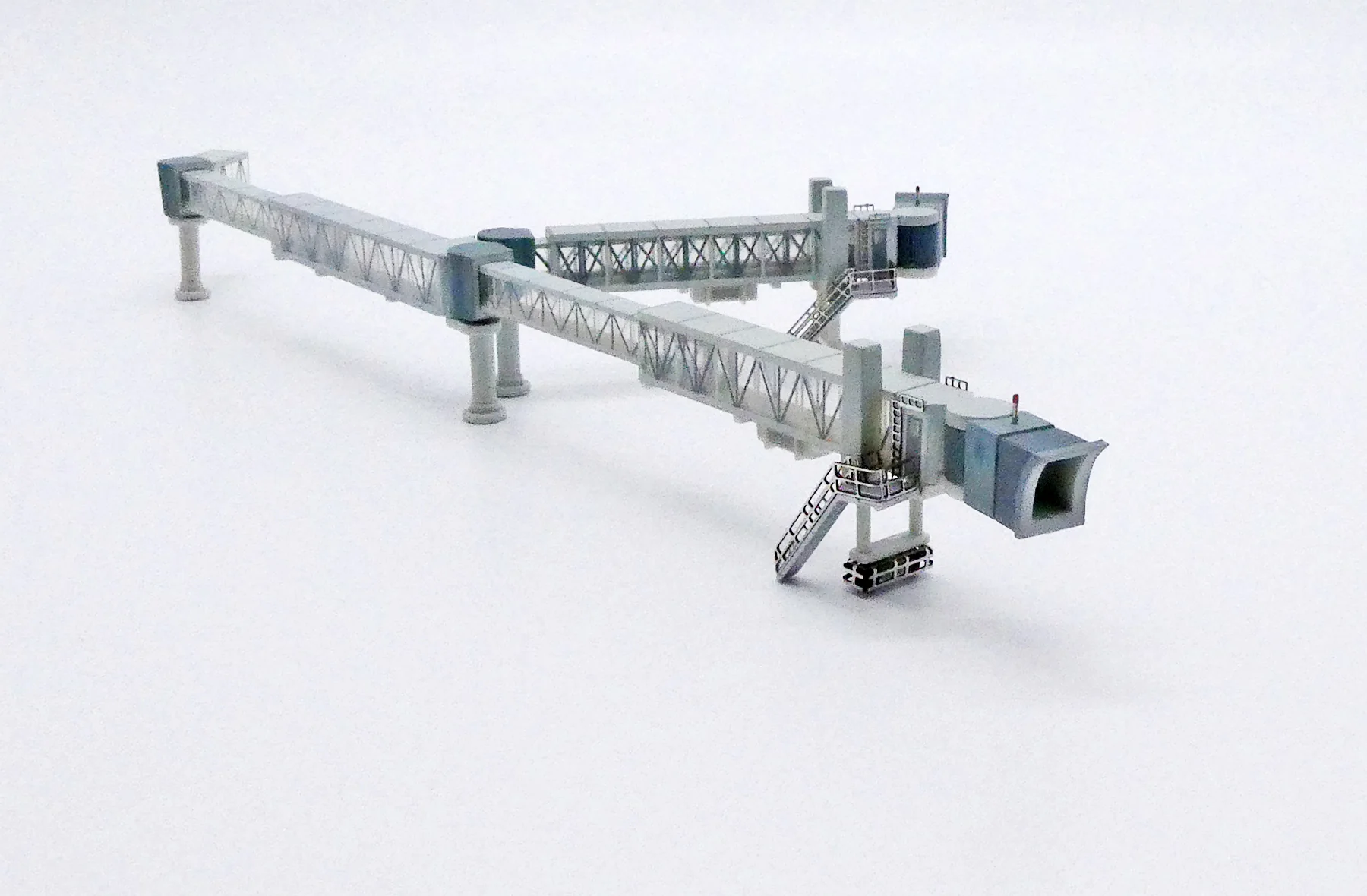 AIRPORT PASSENGER BRIDGE