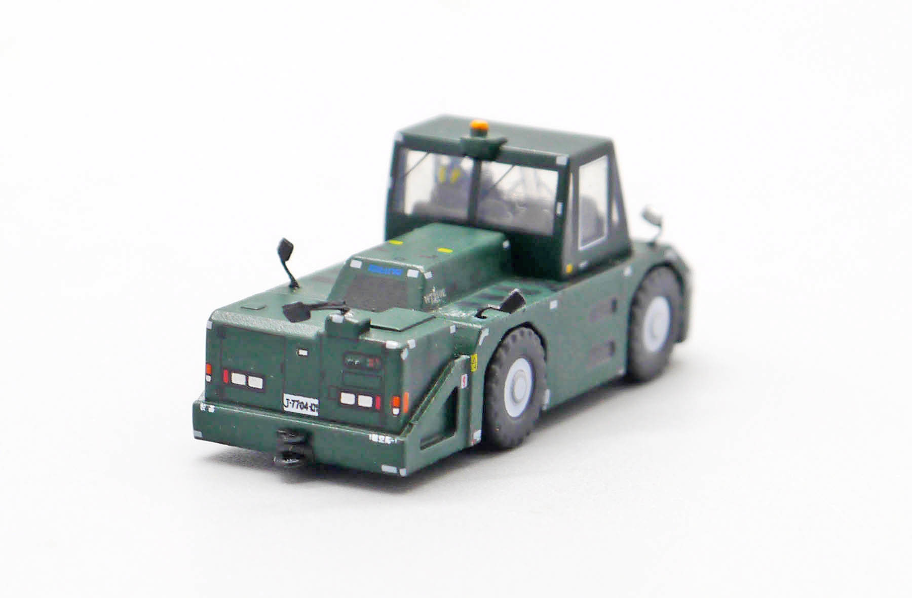 AIRPORT TUG TRUCK JASDF