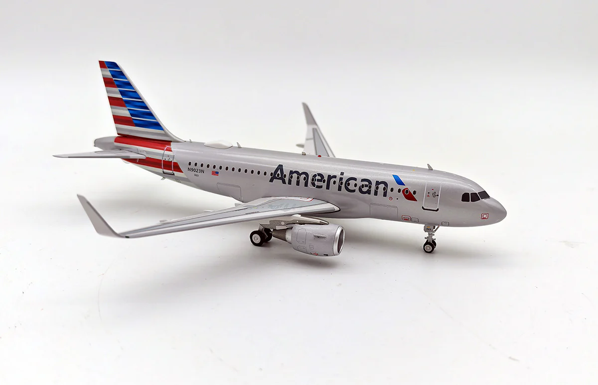 AMERICAN AIRLINES A319W