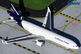 LUFTHANSA MD-11