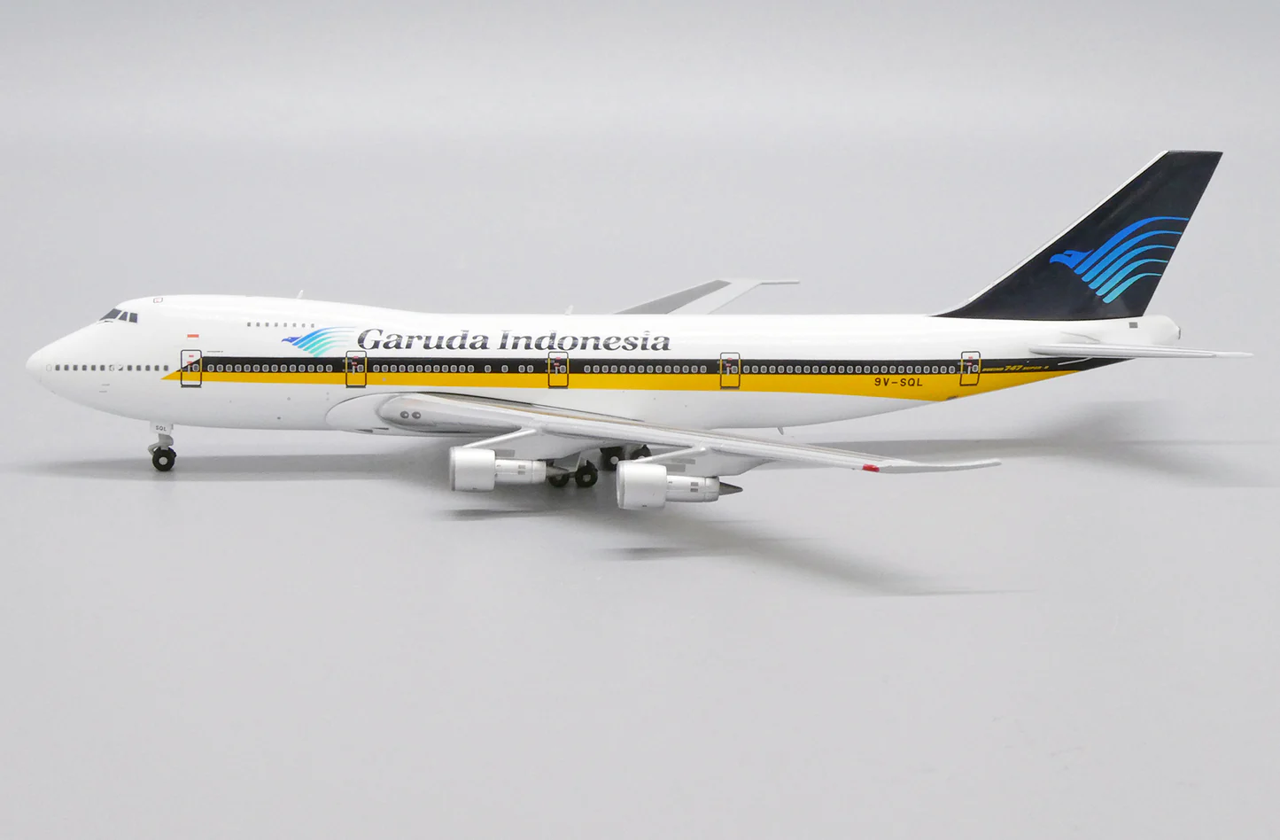 GARUDA INDONESIA / SINGAPORE B747-200
