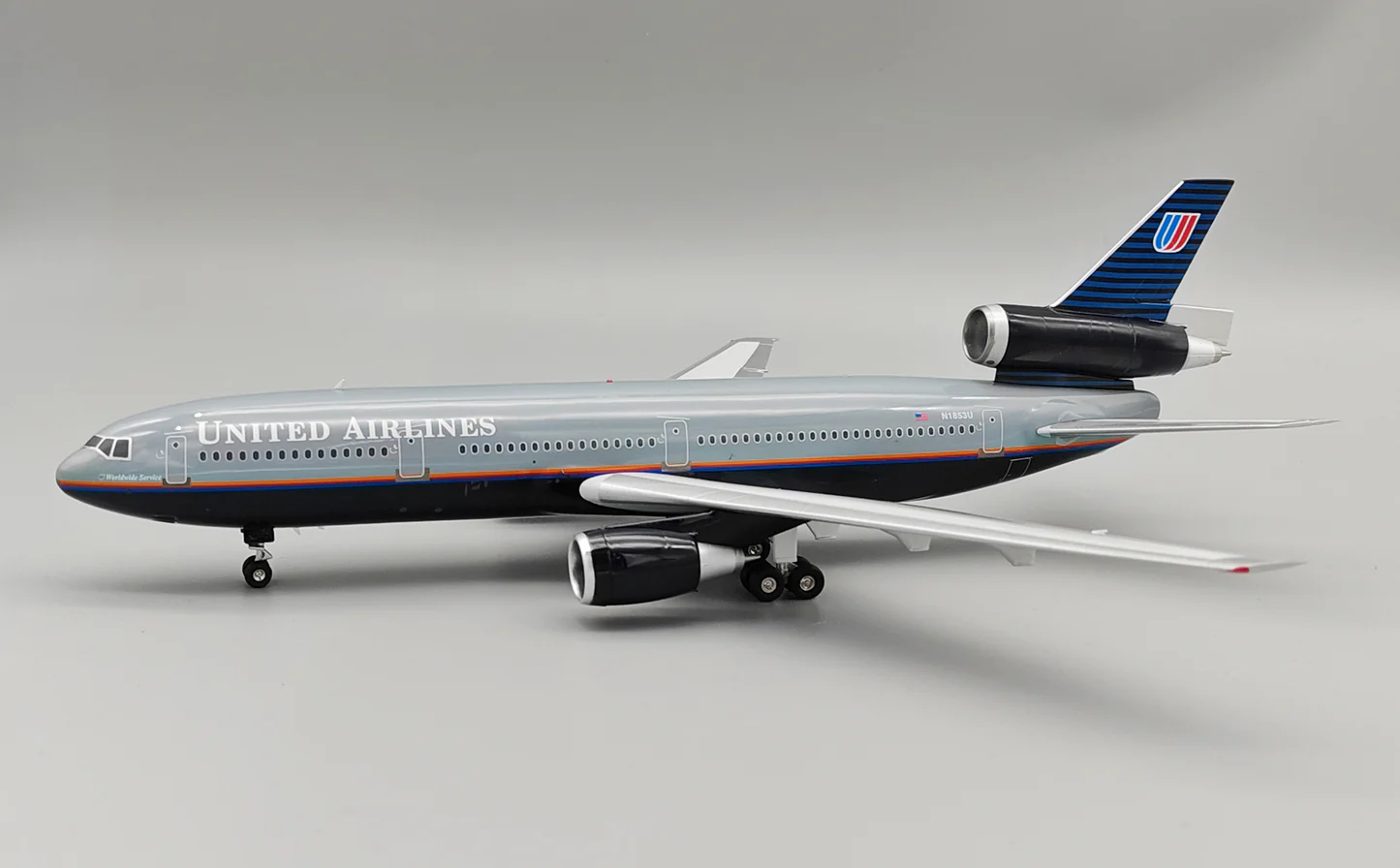 UNITED "BATTLESHIP" DC10-30