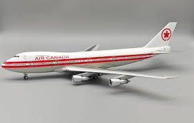 AIR CANADA "DOBLE RED STRIPE" B747-200