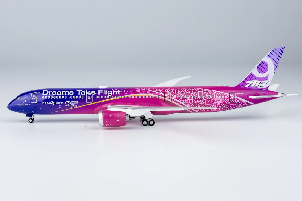 BOEING HOUSE COLORS "DREAMS TAKE FLIGHT" B787-9