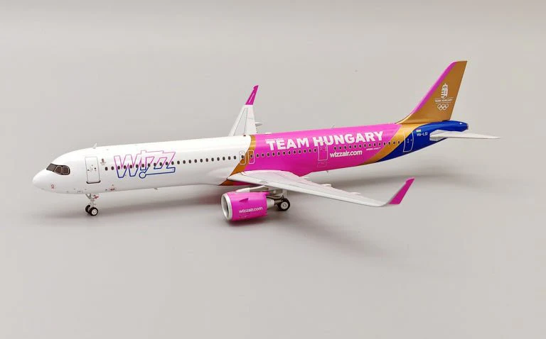 WIZZ AIR A321 "TEAM HUNGRY"