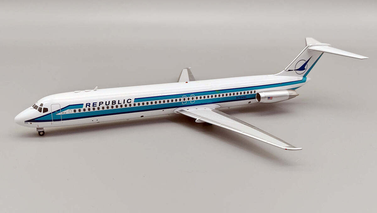 REPUBLIC AIRWAYS DC9-50