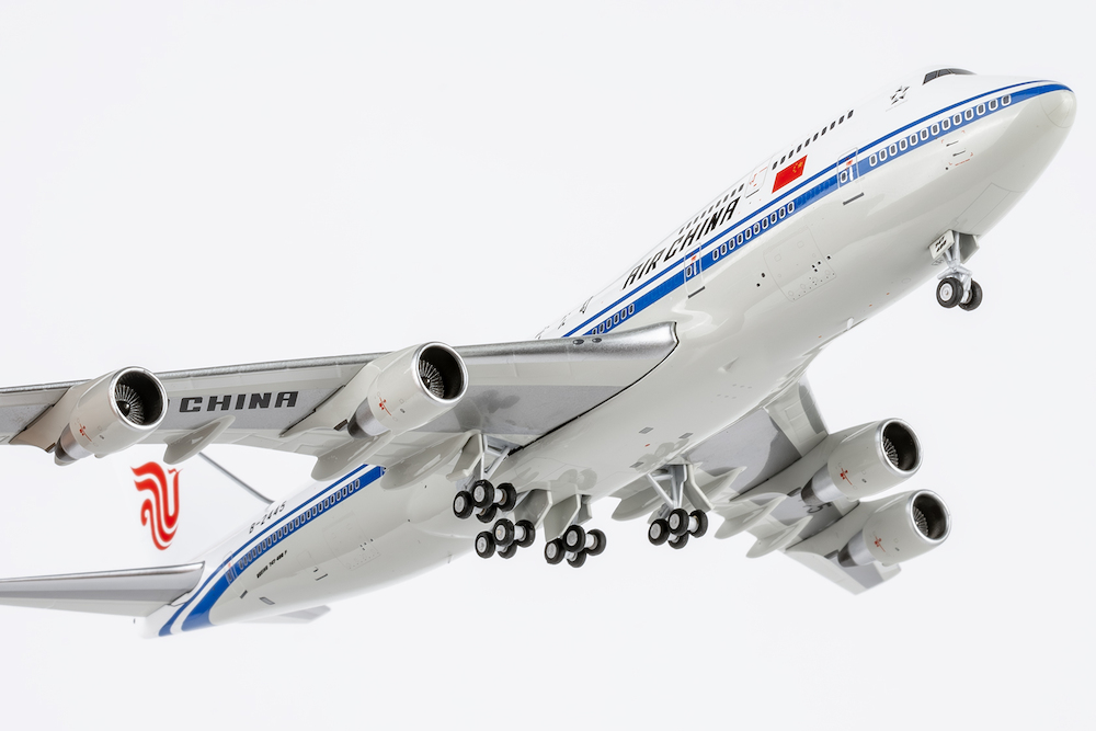 AIR CHINA B747-400