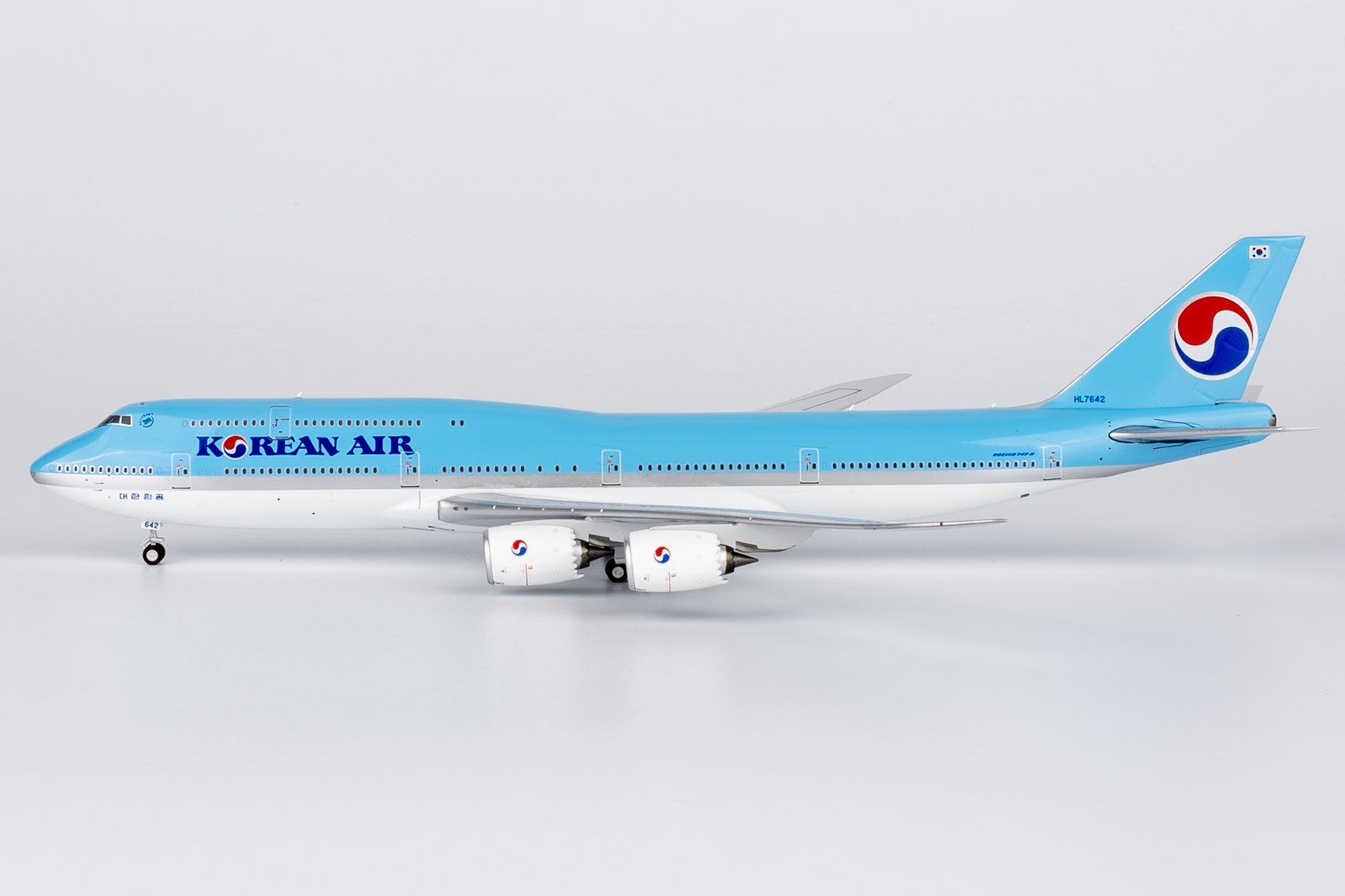 KOREAN AIRLINES B747-8I