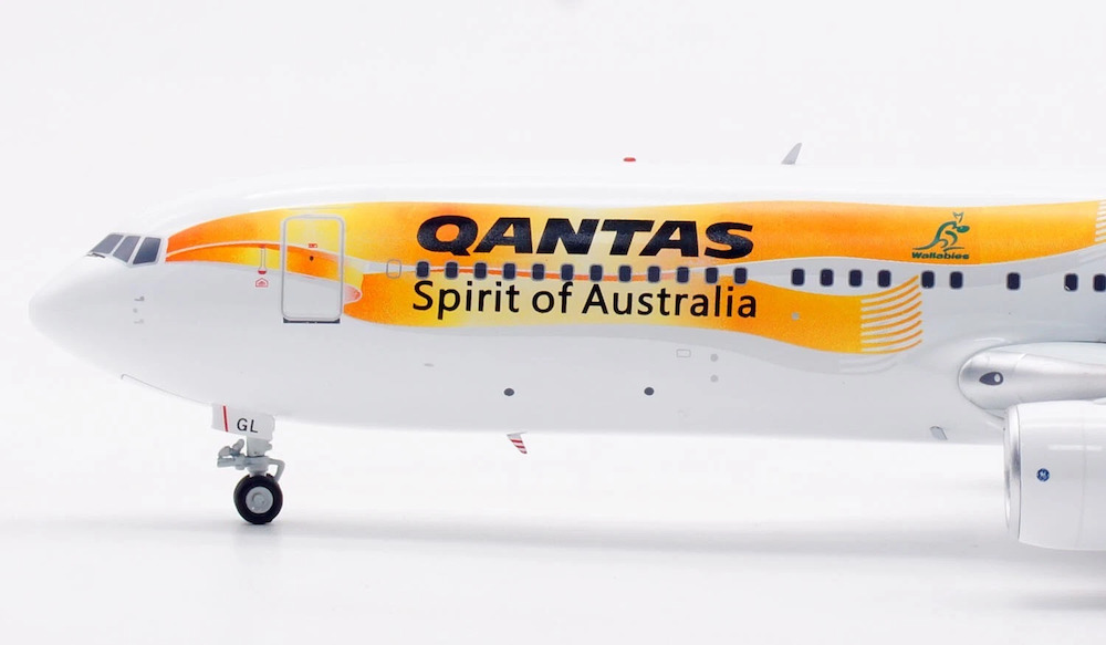 QANTAS B767-300