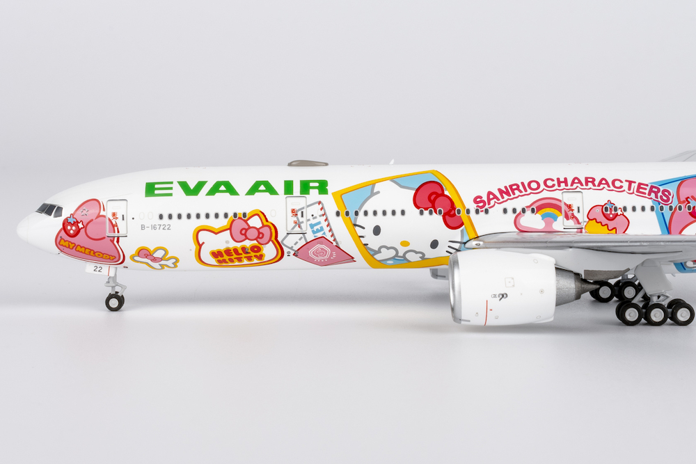 EVA AIR "HELLO KITTY KURUMI" B777-300ER