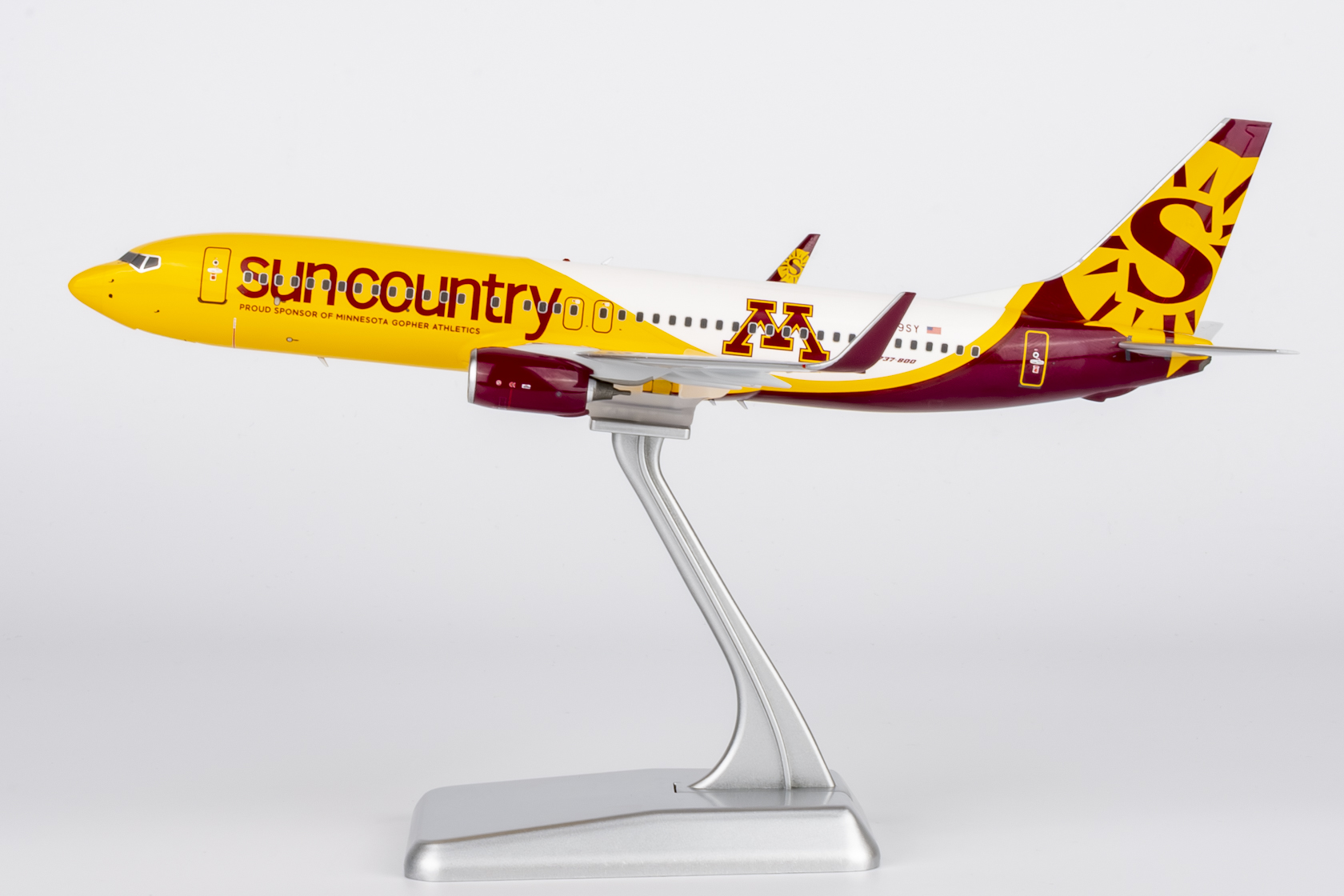 SUNCOUNTRY AIRLINES B737-800W