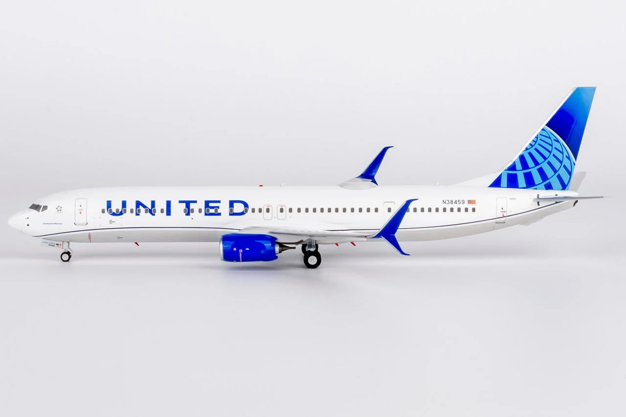 UNITED AIRLINES B737-900NG