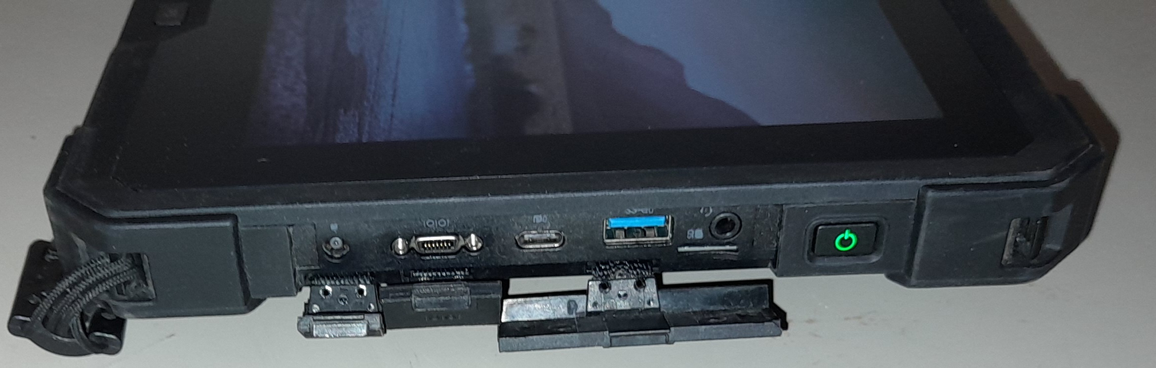 FULLY RUGGED DELL 7212 CORE i7 WITH NEW KEYBOARD 1TB SSD 16GB RAM 4G-LTE SIMCARD