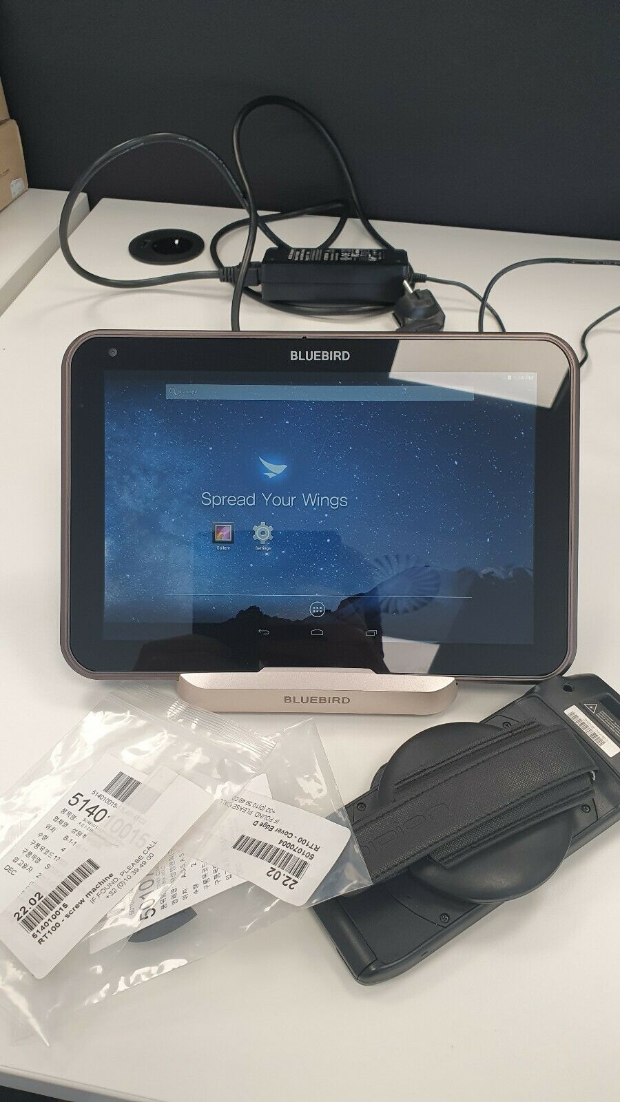 Military Grade Rugged Tablet PC Bluebird RT100 With Sim Card GPS Barcode Scanner
