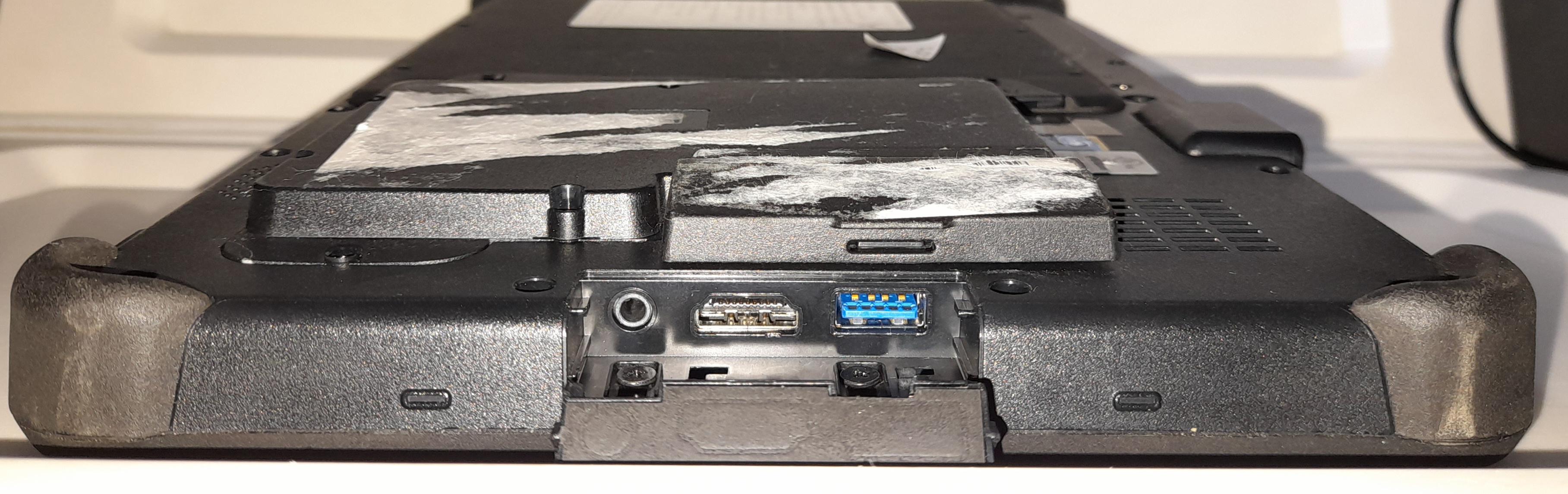 FULLY RUGGED GETAC F110 i5/8GB RAM/128GB SSD/GOOD BATTERY/4G-LTE/BARCODE SCANNER