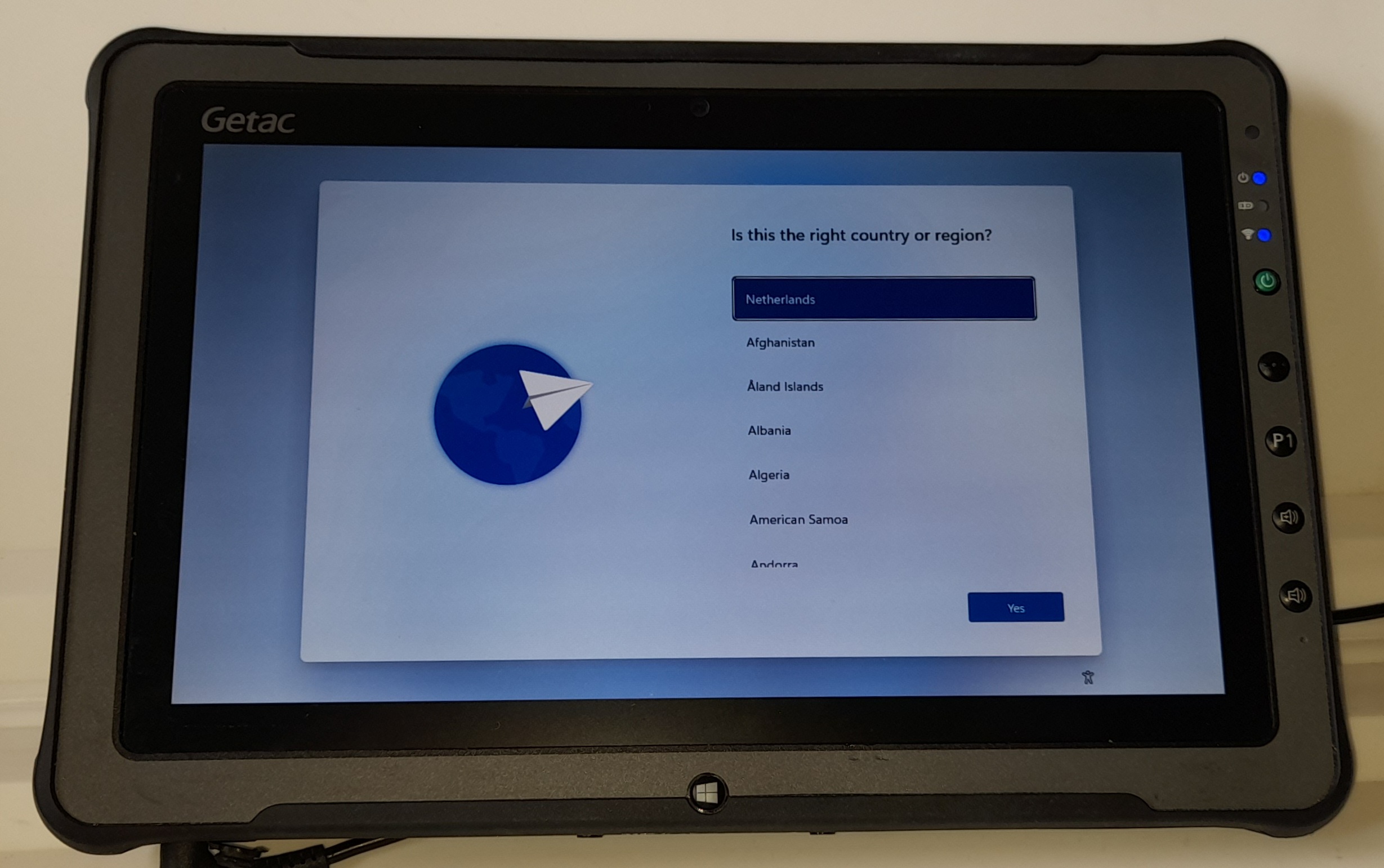 FULLY RUGGED GETAC F110 i5/NEW BATTERY/128GB SSD/4G-LTE/BARCODE SCANNER