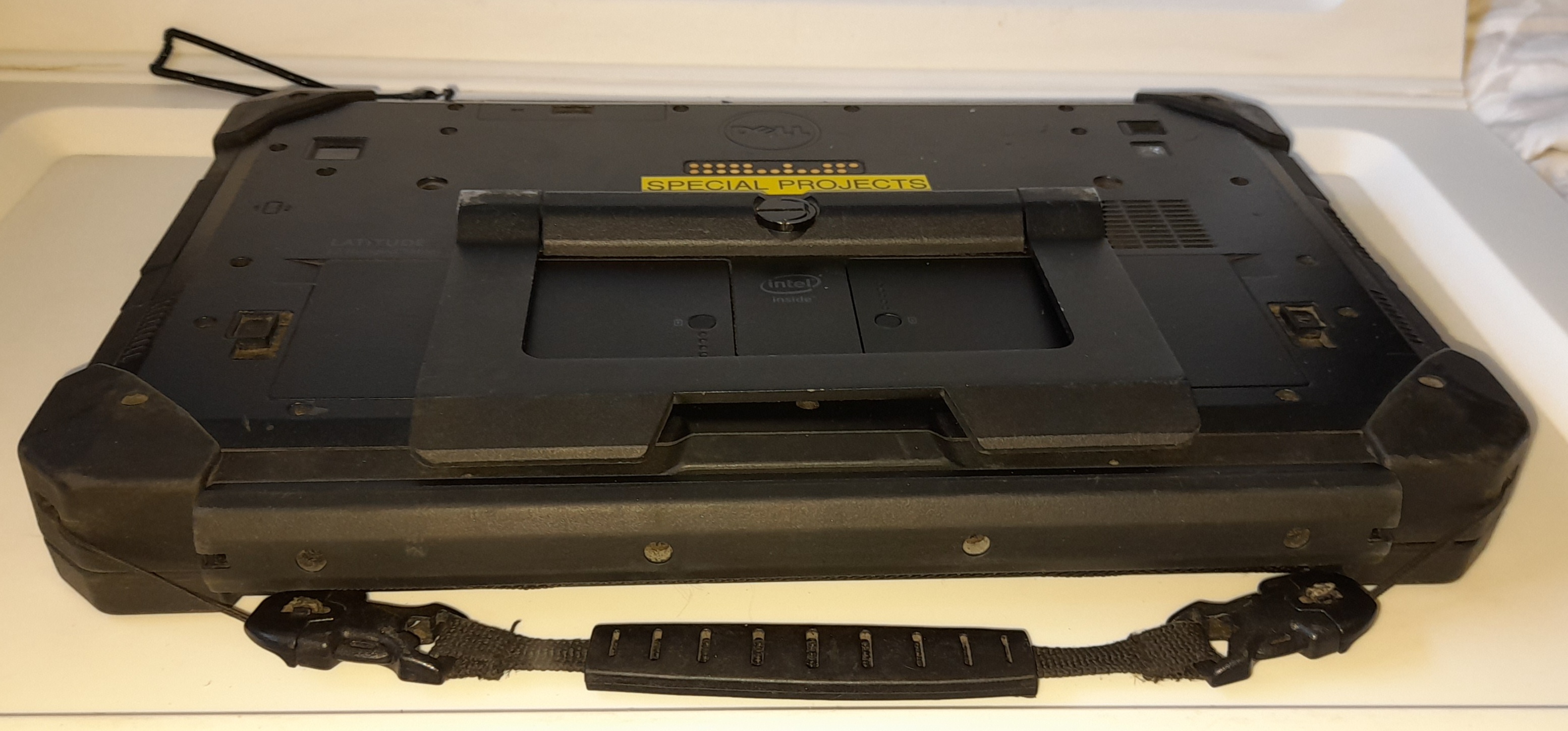 FULLY RUGGED DELL 7202 CORE M WITH NEW 1TB SSD 8GB RAM 4G-LTE SIMCARD BACKLIT KEYBOARD