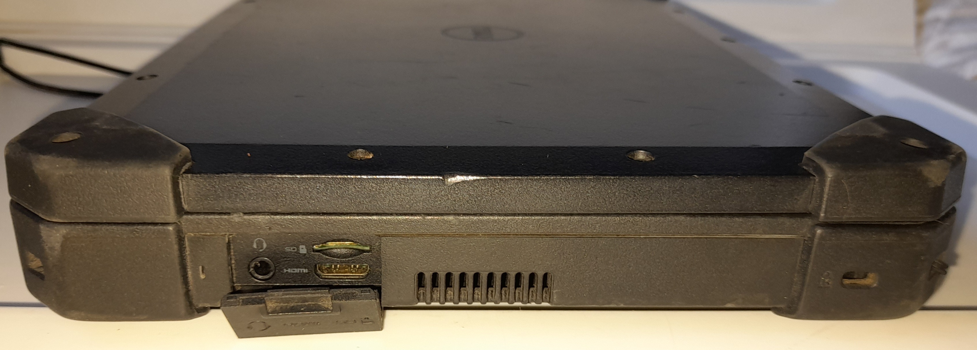 FULLY RUGGED DELL 7202 CORE M WITH NEW 1TB SSD 8GB RAM 4G-LTE SIMCARD BACKLIT KEYBOARD