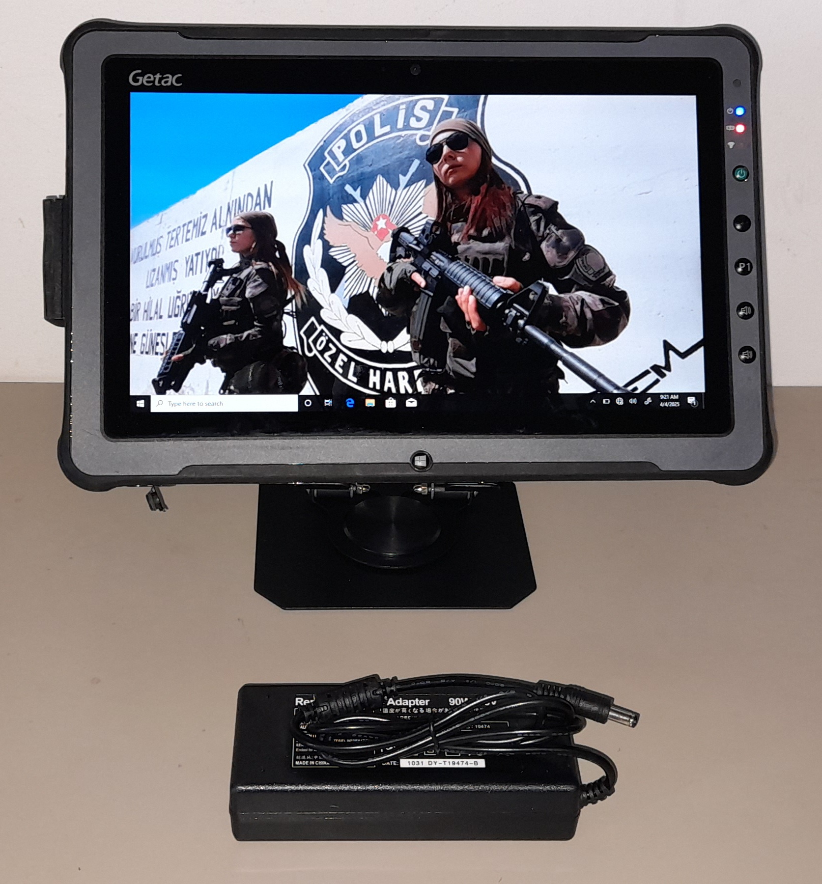 FULLY RUGGED GETAC F110 G3 CORE i7/16GB RAM/4G-LTE/GPS/NEW BATTERIES/MOUSE/STAND