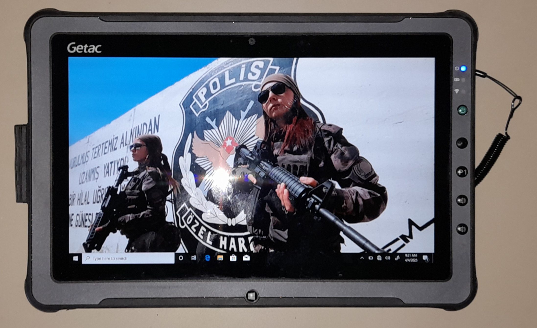 FULLY RUGGED GETAC F110 G3 CORE i7/16GB RAM/4G-LTE/GPS/NEW BATTERIES/MOUSE/STAND