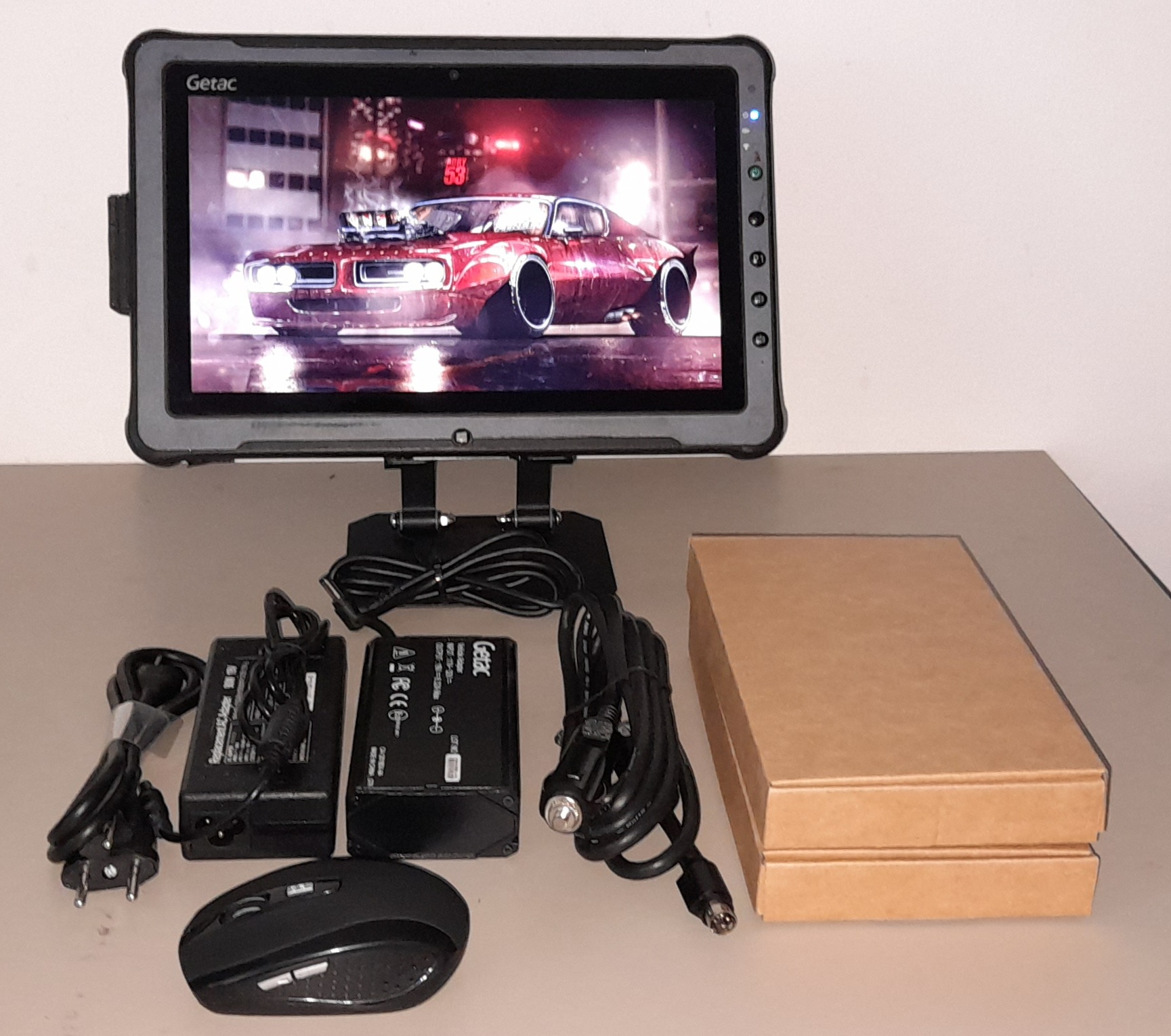 FULLY RUGGED GETAC F110 G3 CORE i7/16GB RAM/4G-LTE/GPS/NEW BATTERIES/MOUSE/STAND