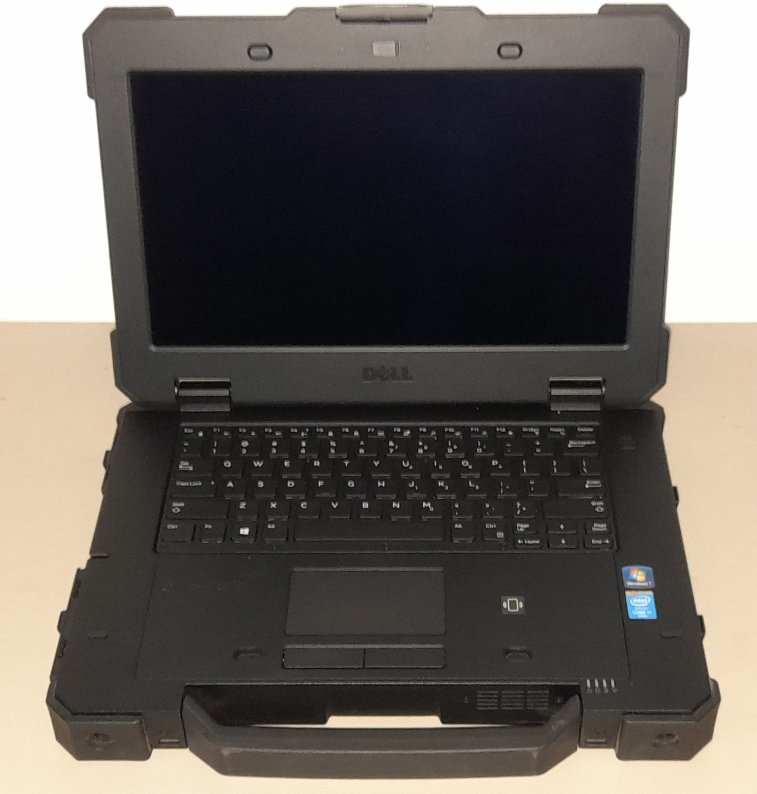 FULLY RUGGED DELL EXTREME 7414 CORE i7 WITH 32GB RAM/512GB SSD/HDMI/SERIAL PORTS/DVDRW DRIVE