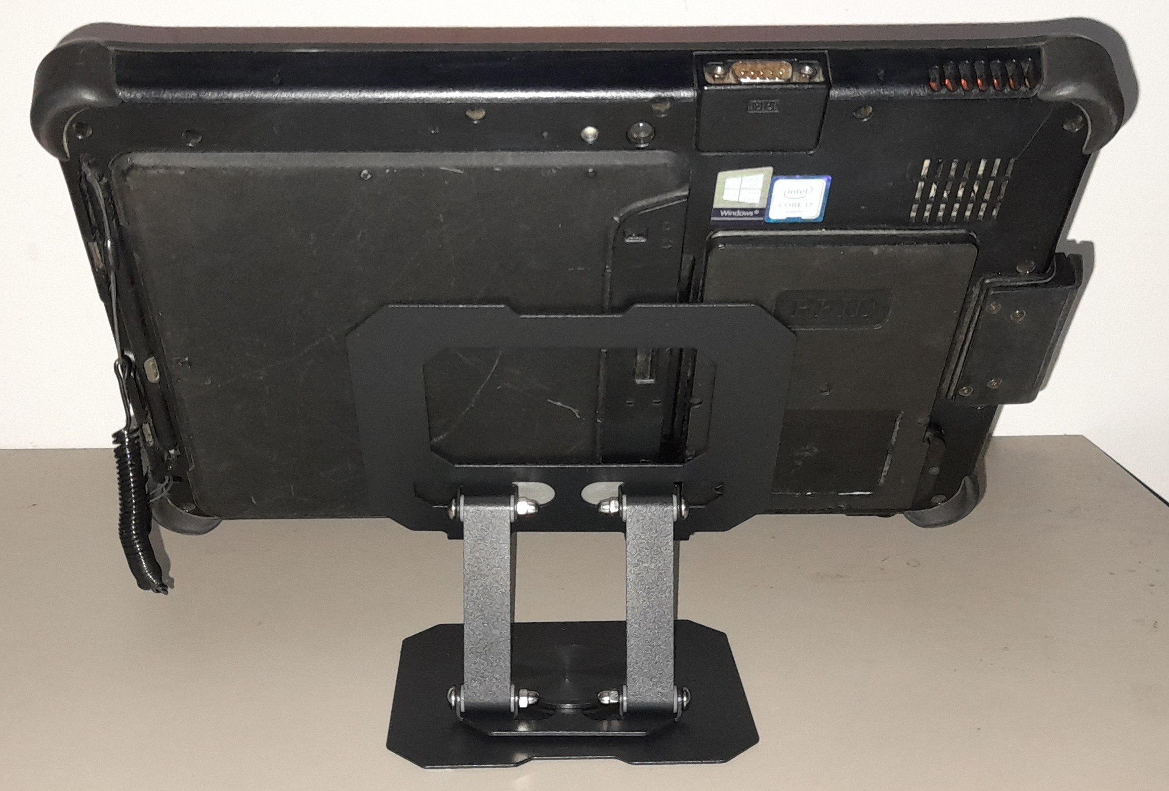FULLY RUGGED GETAC F110 G3 CORE i7/16GB RAM/1TB SSD/4G-LTE/GPS/NEW BATTERIES/MOUSE/STAND