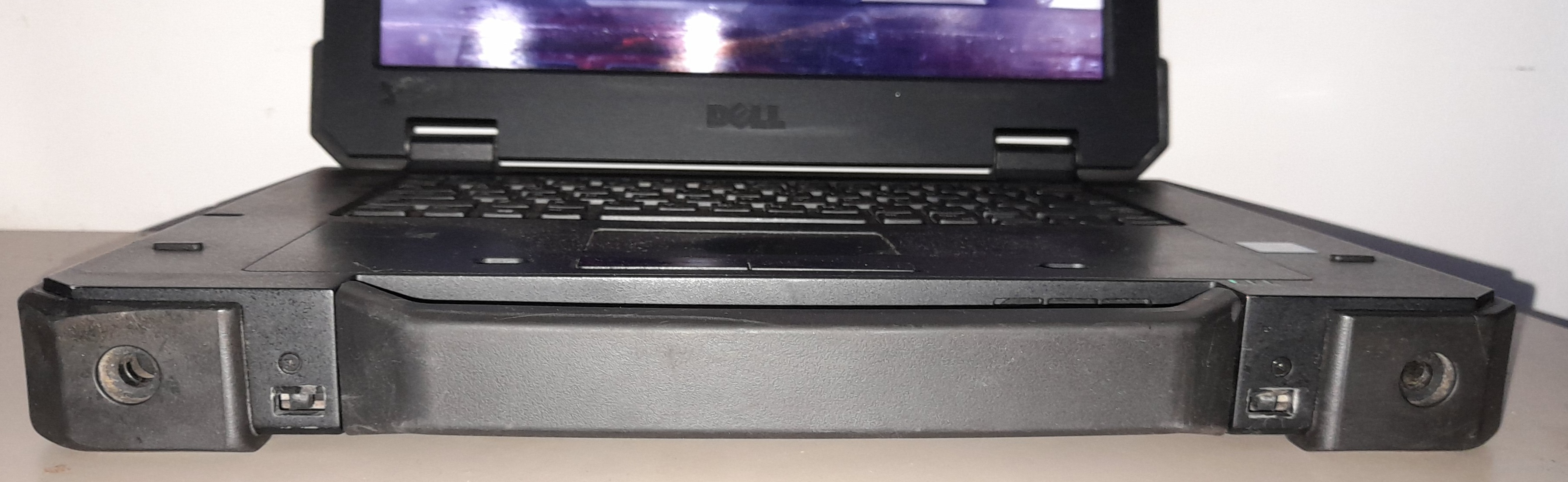 FULLY RUGGED DELL EXTREME 7414 CORE i7 WITH 32GB RAM/256GB SSD/HDMI/SERIAL PORTS/DVDRW DRIVE