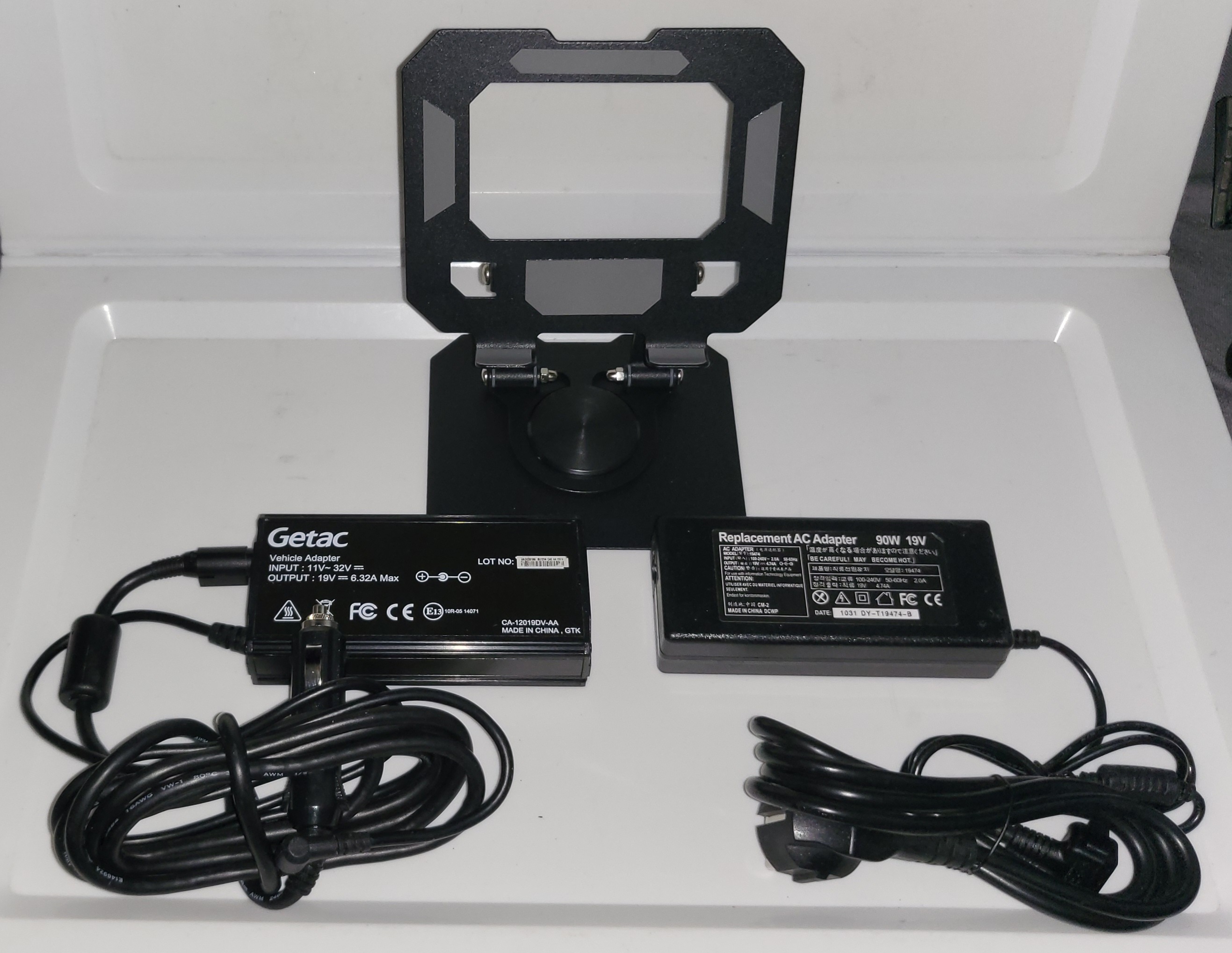 FULLY RUGGED GETAC F110 G3 CORE i7/16GB RAM/NEW 1TB SSD/4G-LTE/GPS/NEW BATTERIES/WINDOWS 11 PRO