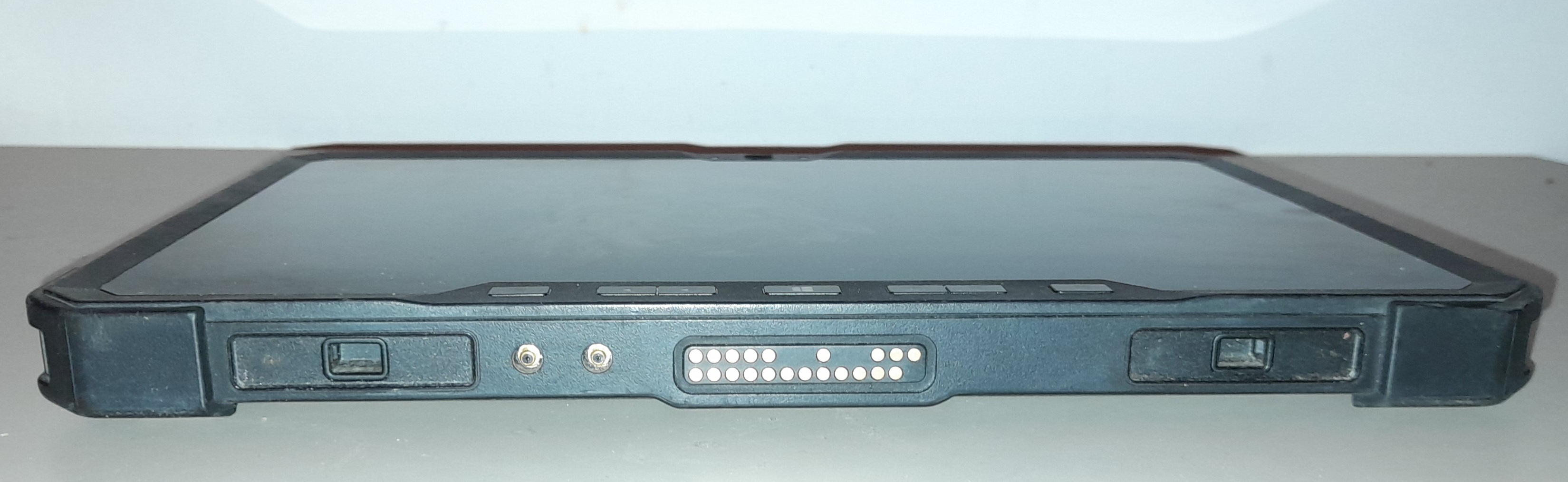 FULLY RUGGED DELL 7212 WITH 1TB SSD 8GB RAM KEYBOARD + MOUSE