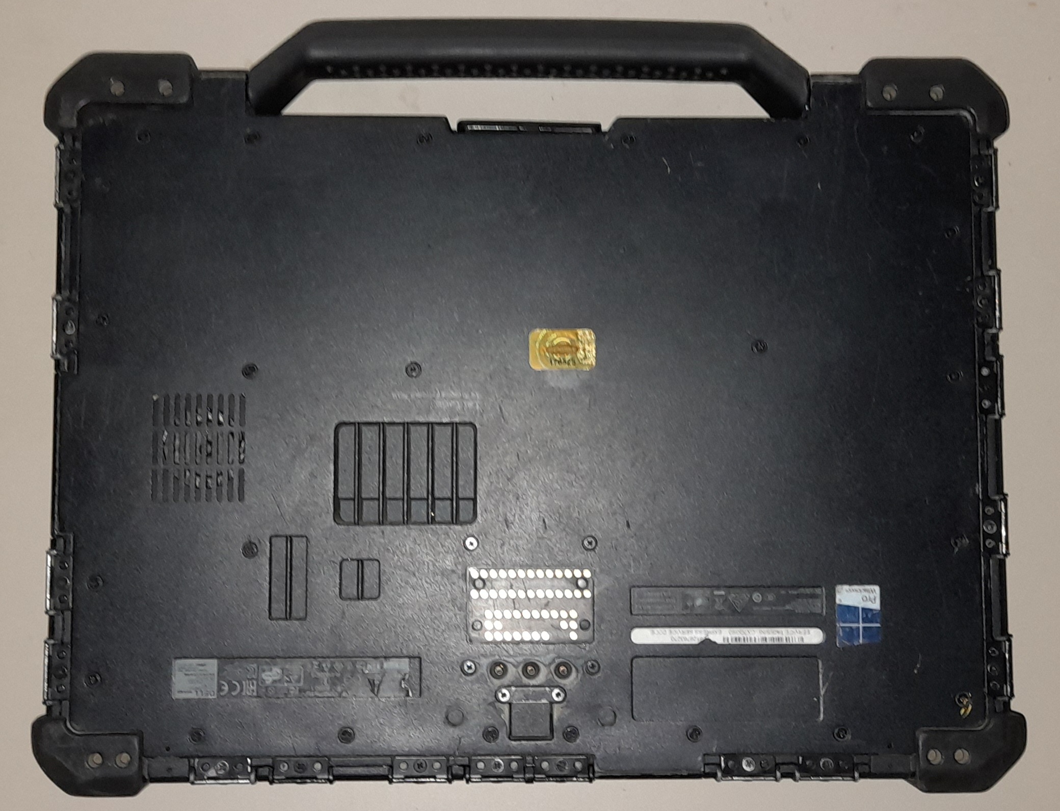 FULLY RUGGED DELL EXTREME 7414 CORE i7 WITH 32GB RAM/256GB SSD/HDMI/SERIAL PORTS/DVDRW DRIVE/SIM CARD