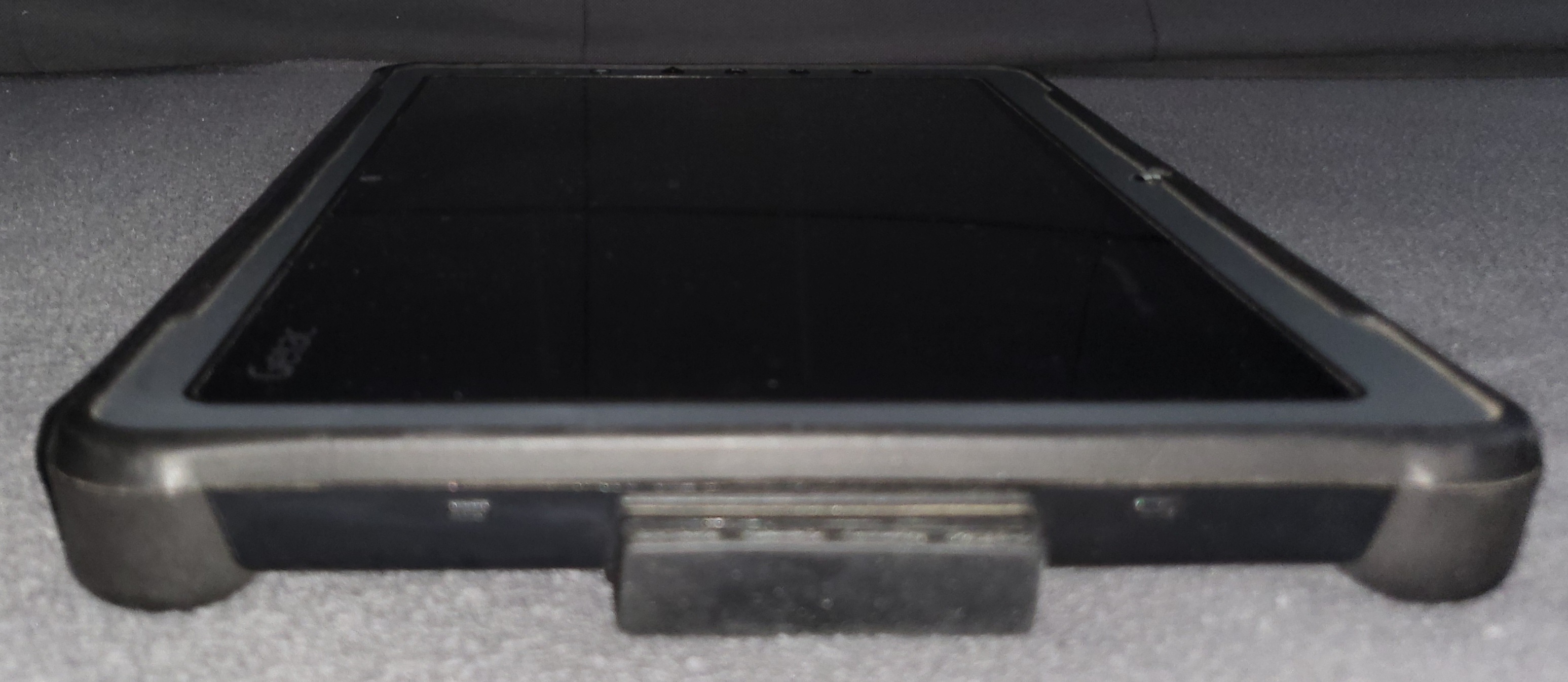 FULLY RUGGED GETAC F110 G3 CORE i7/16GB RAM/256GB SSD/4G-LTE/GPS/NEW BATTERIES/WINDOWS 11 PRO