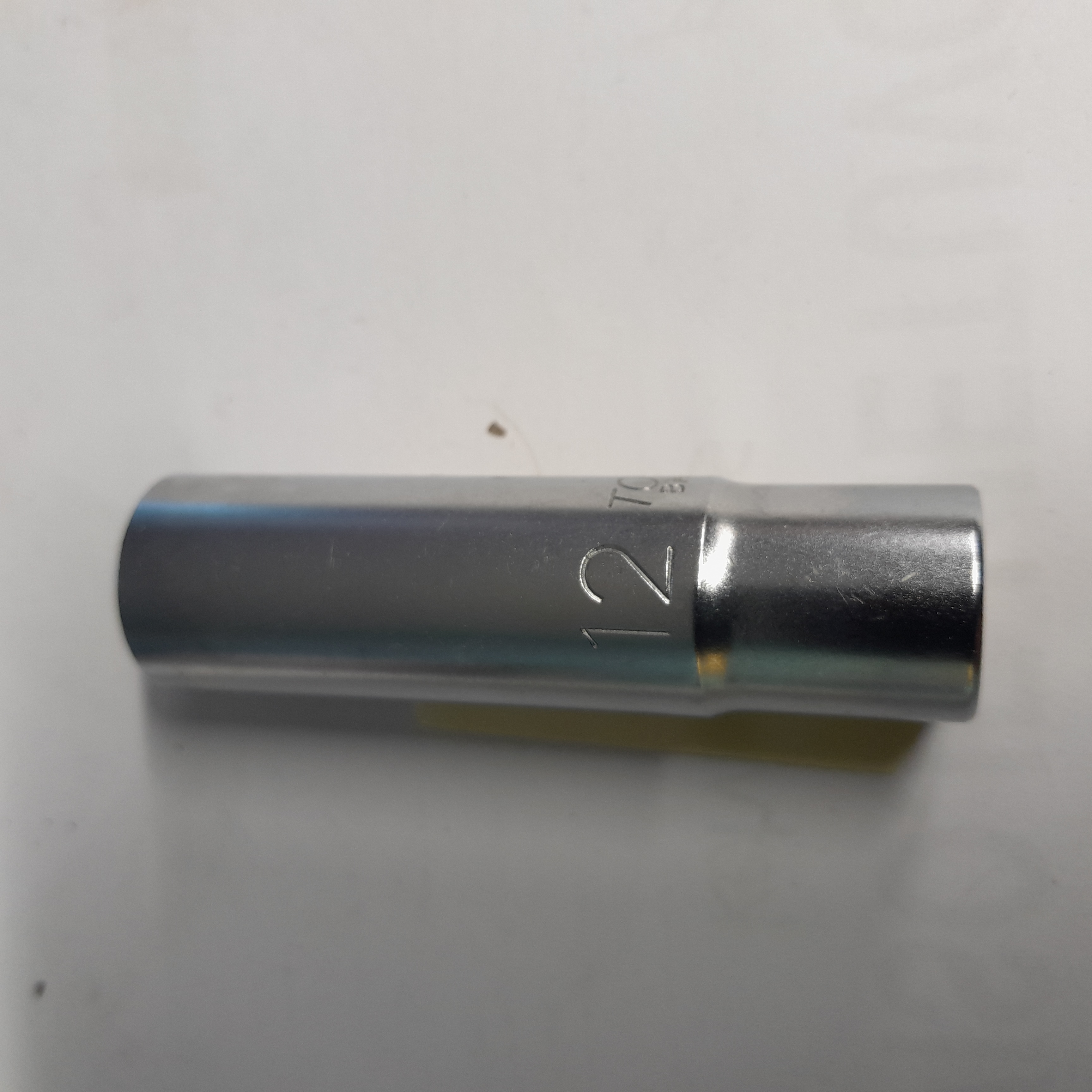 galvute ilga 12 su kvadratu 3/8