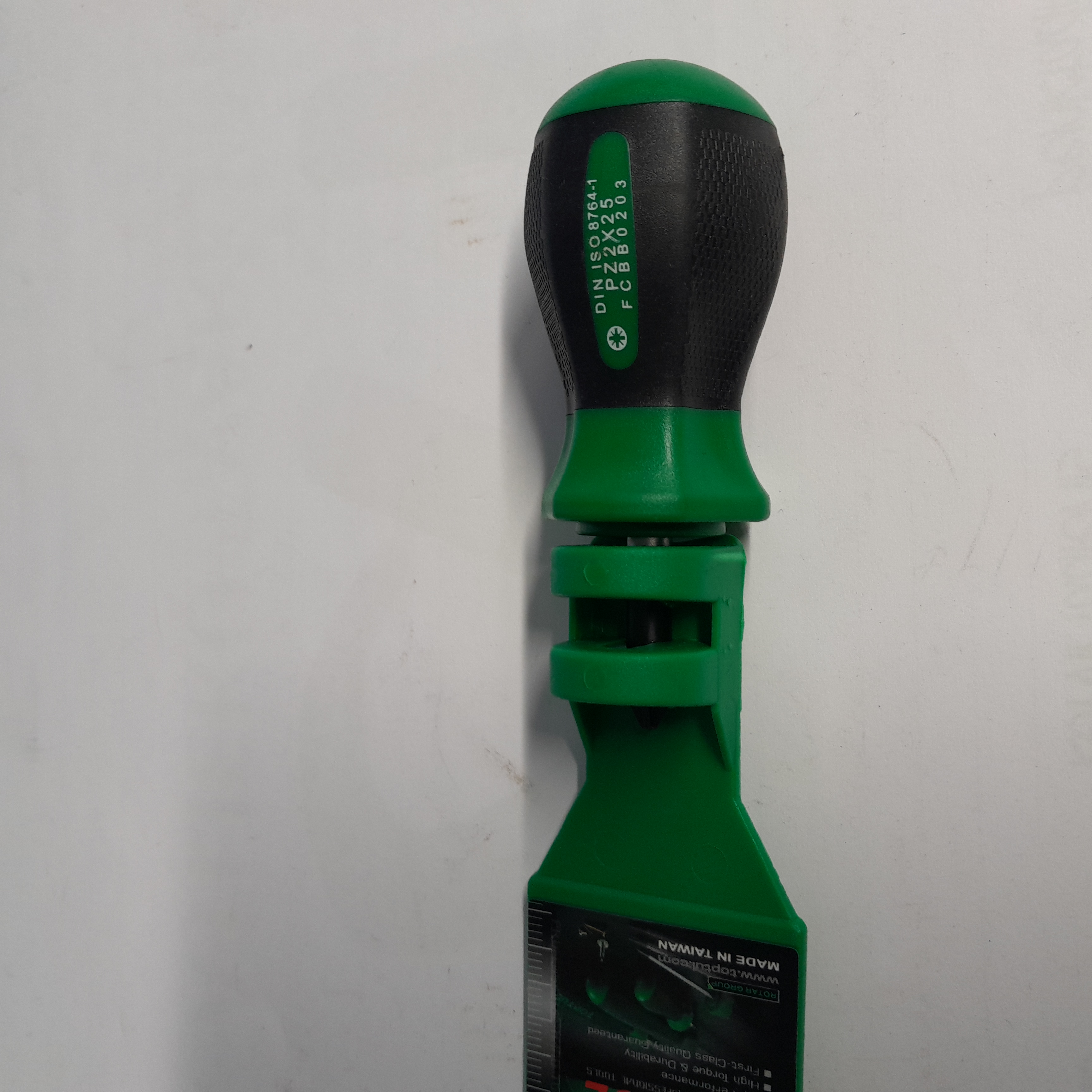 Atsuktuvas trumpas PZ2x25