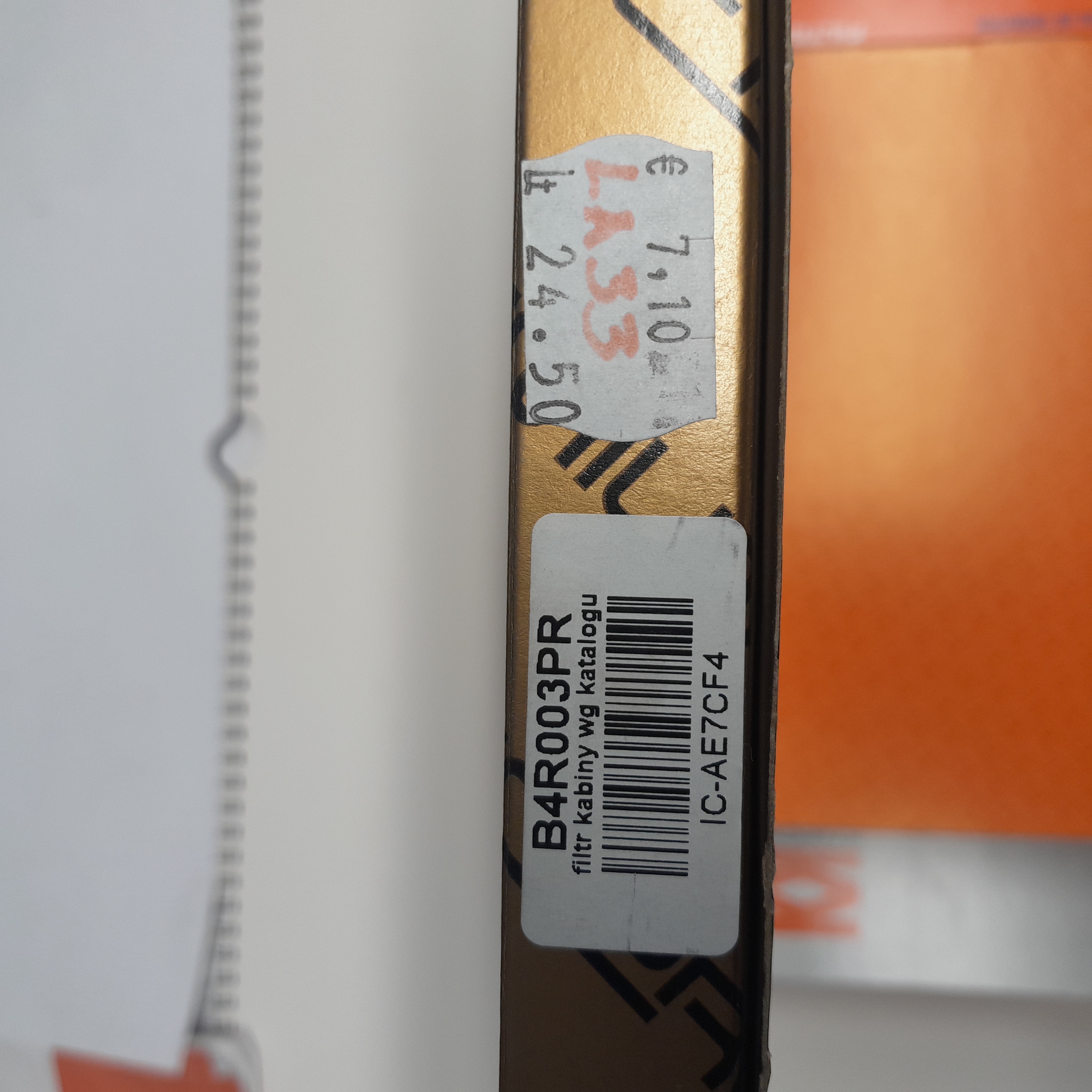 Salono filtras B4R003PR analogas LA33