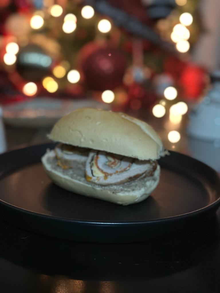 Torta de Lomo relleno en salsa de champiñones