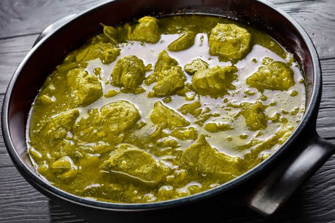 Carne de cerdo en salsa verde