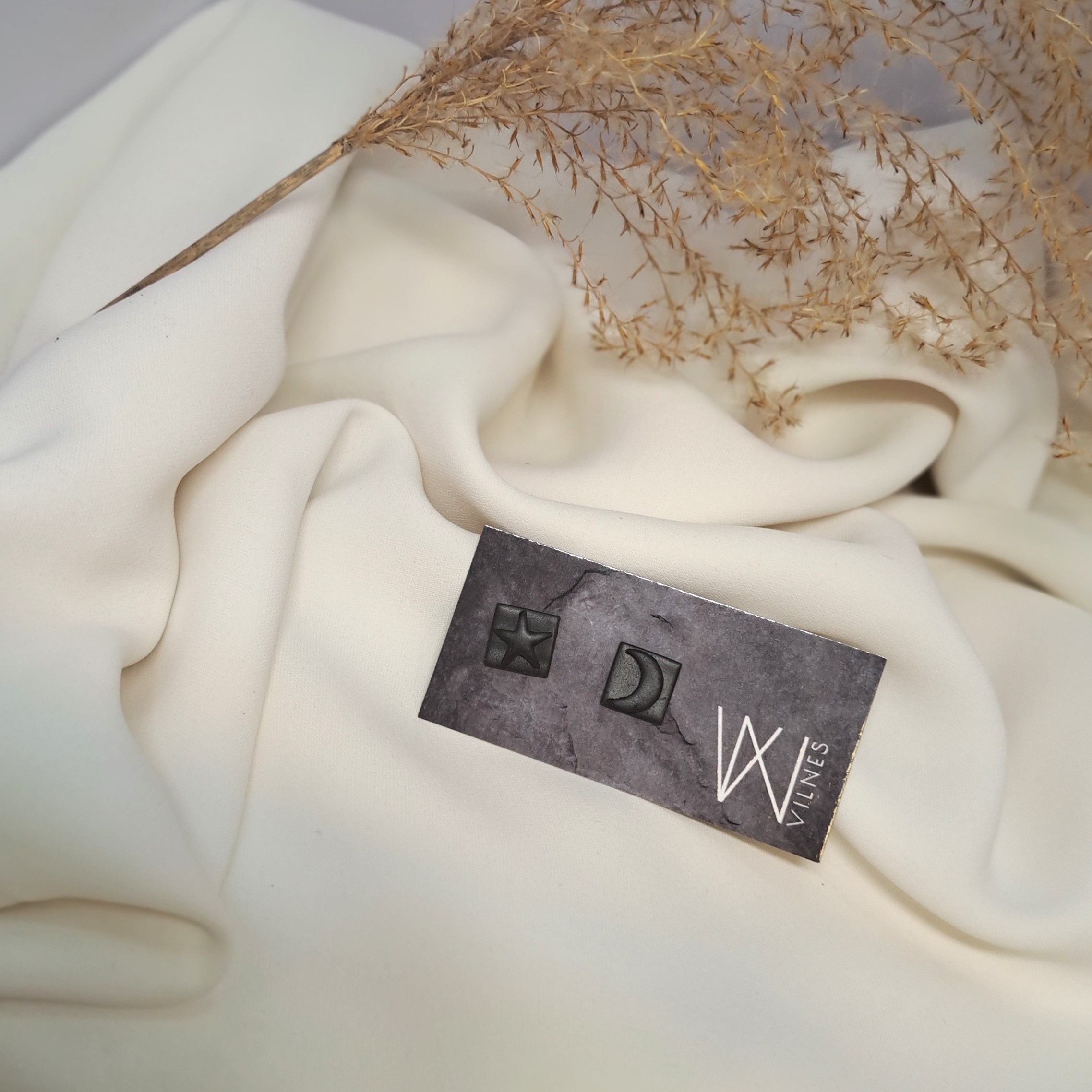 Žvaigždutė ir mėnulis kvadratėlyje - spalva juoda