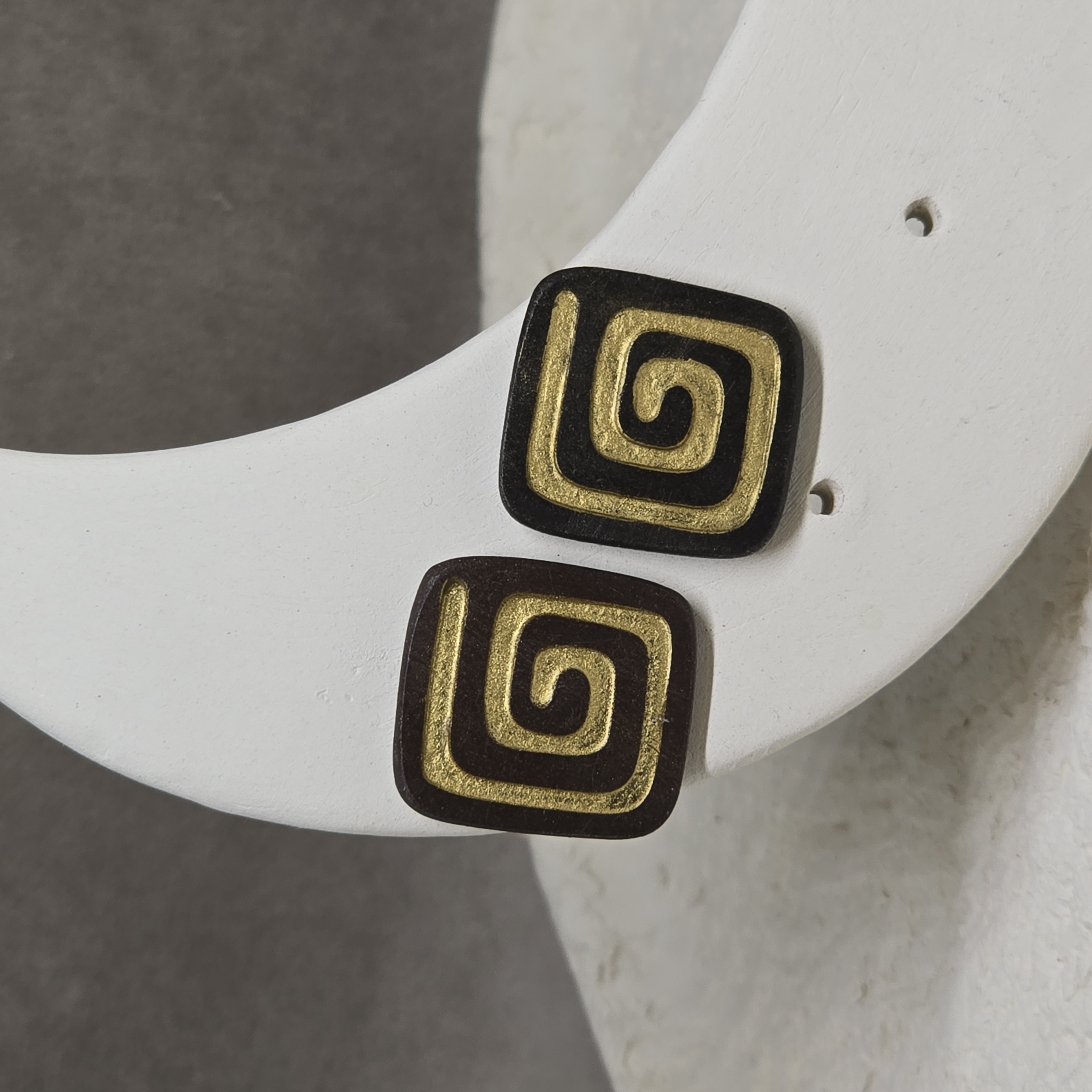 Keturkampis labirintas (dvi spalvos)