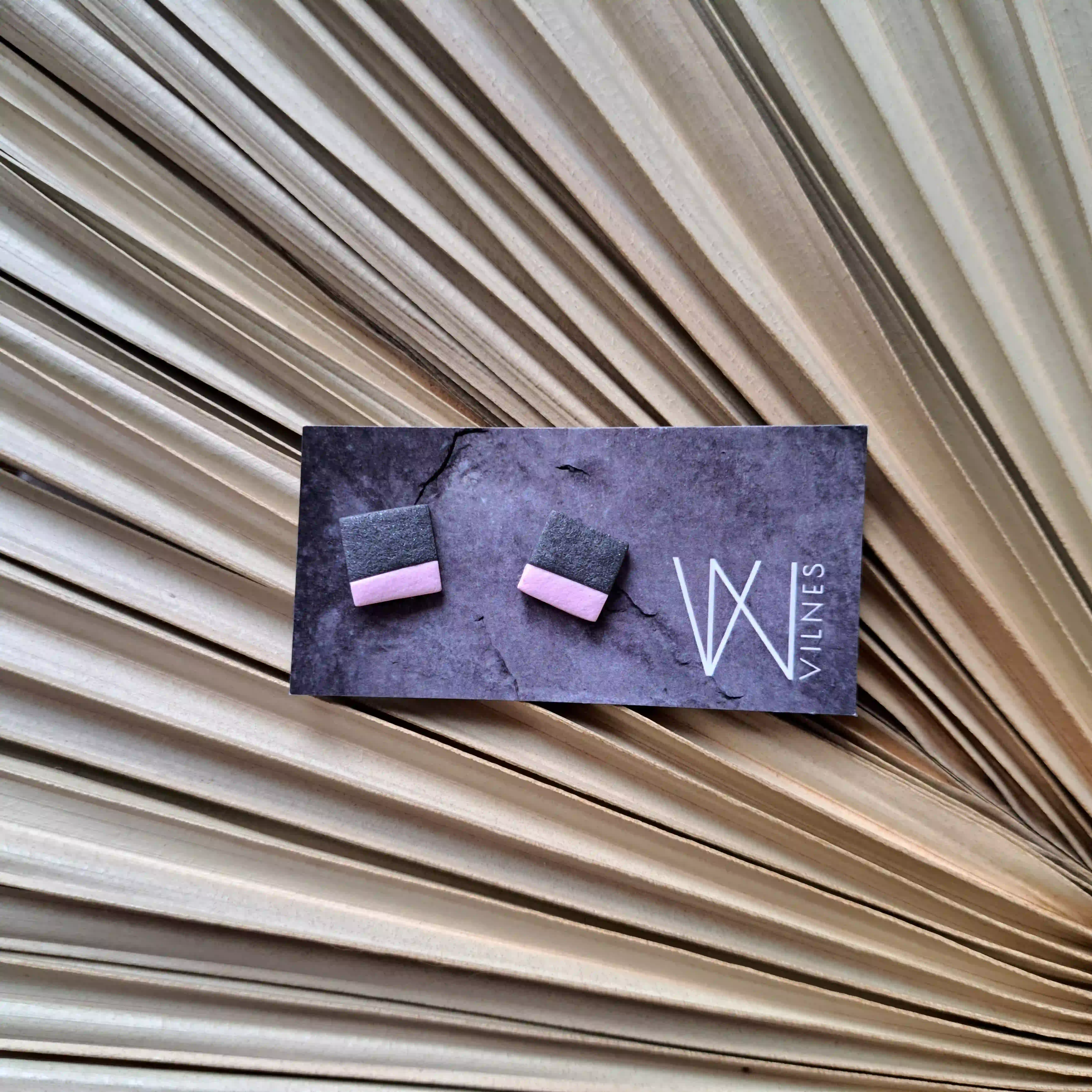 Šviesi rožinė / grafitas