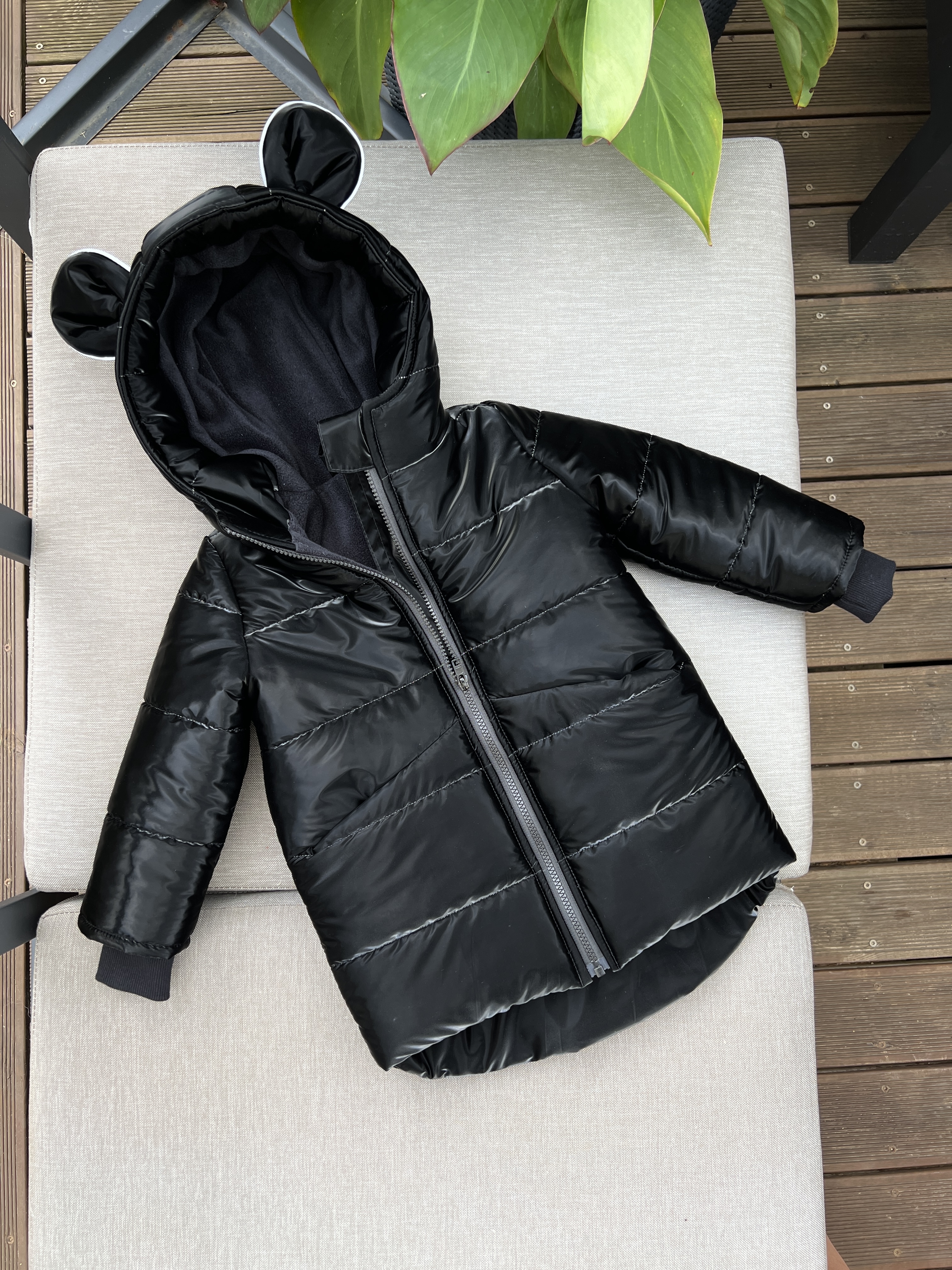 JUODA Peliuko striukė Puffer