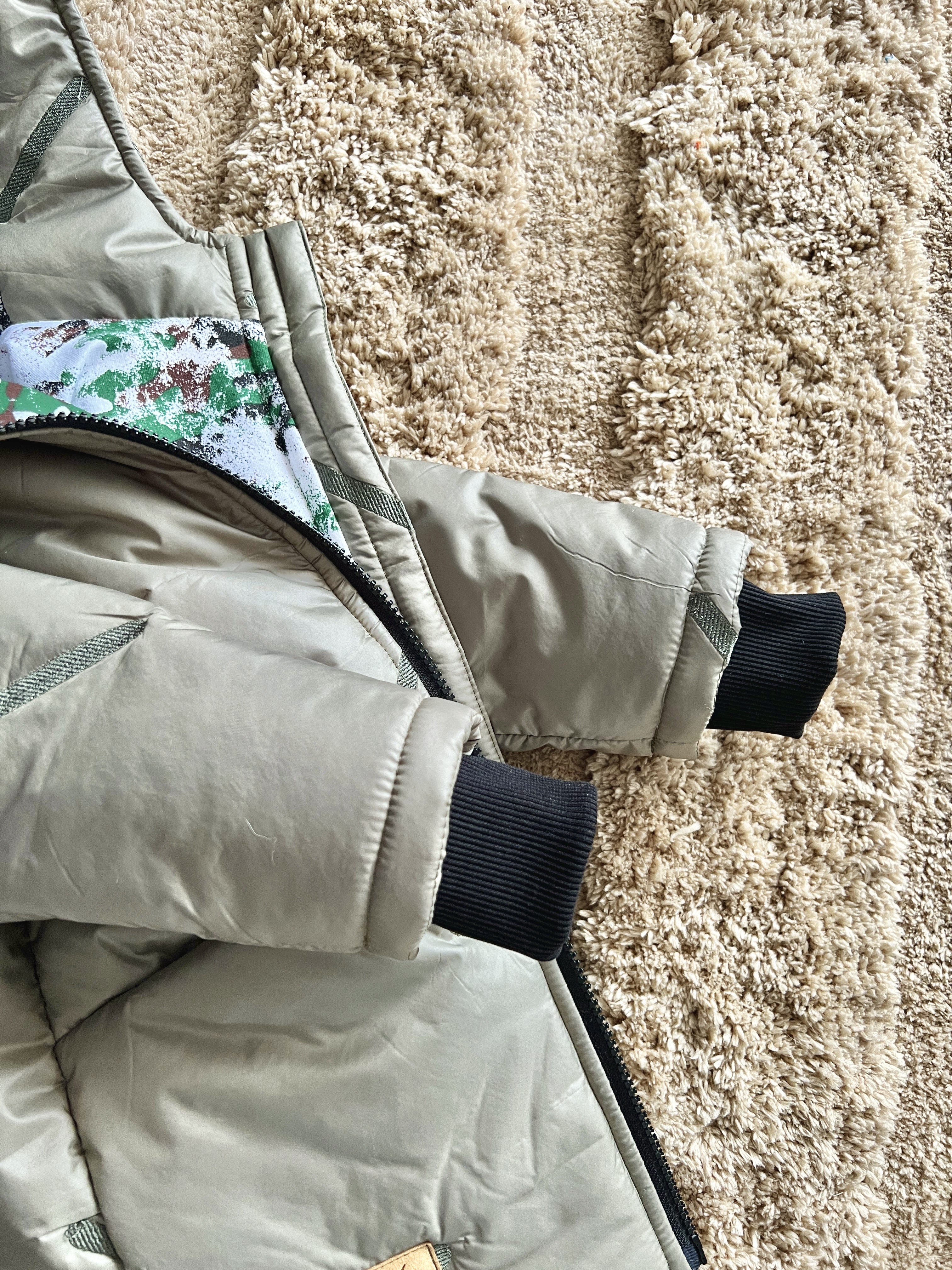  Chaki DINO striukė su šviesą atspindinčiomis detalėmis