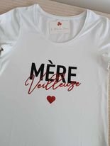 Tee-shirt "mère veilleuse" blanc