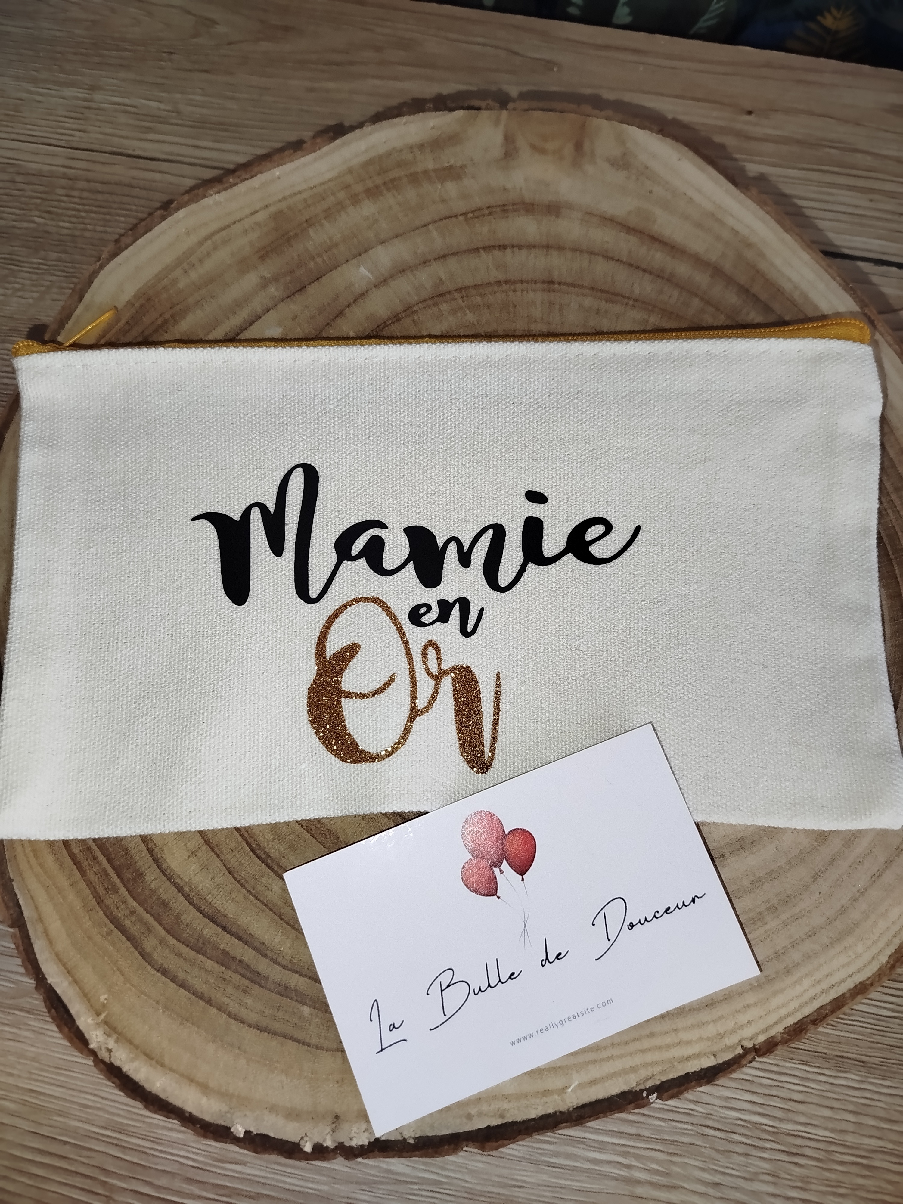 Pochette mamie en or