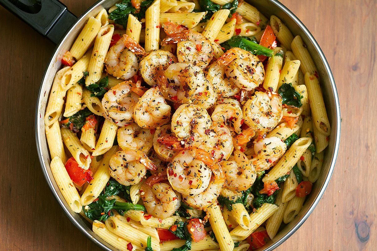 TOMATO SPINACH SHRIMP PASTA
