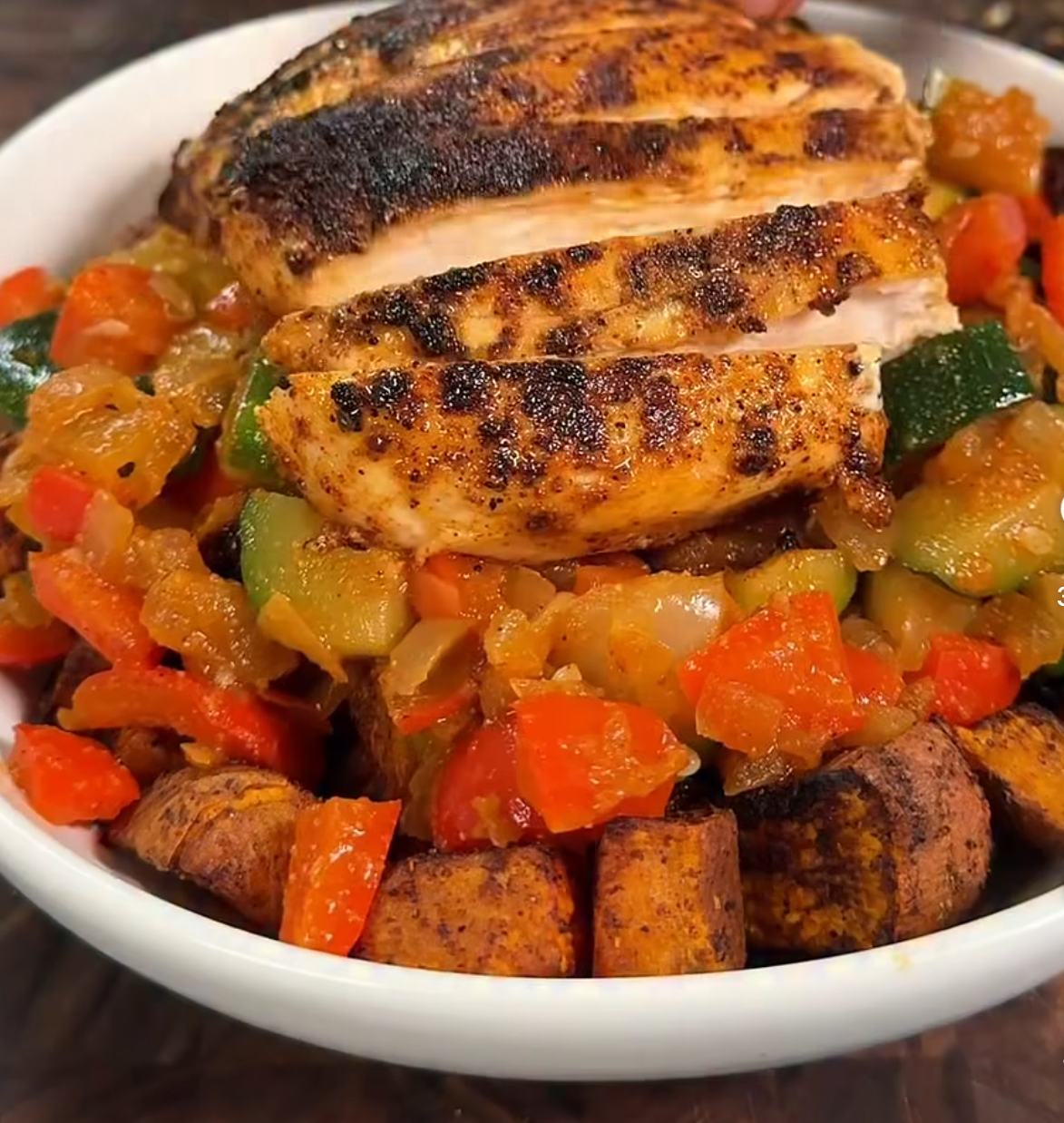 Grilled Chicken and Vegetable Bowl