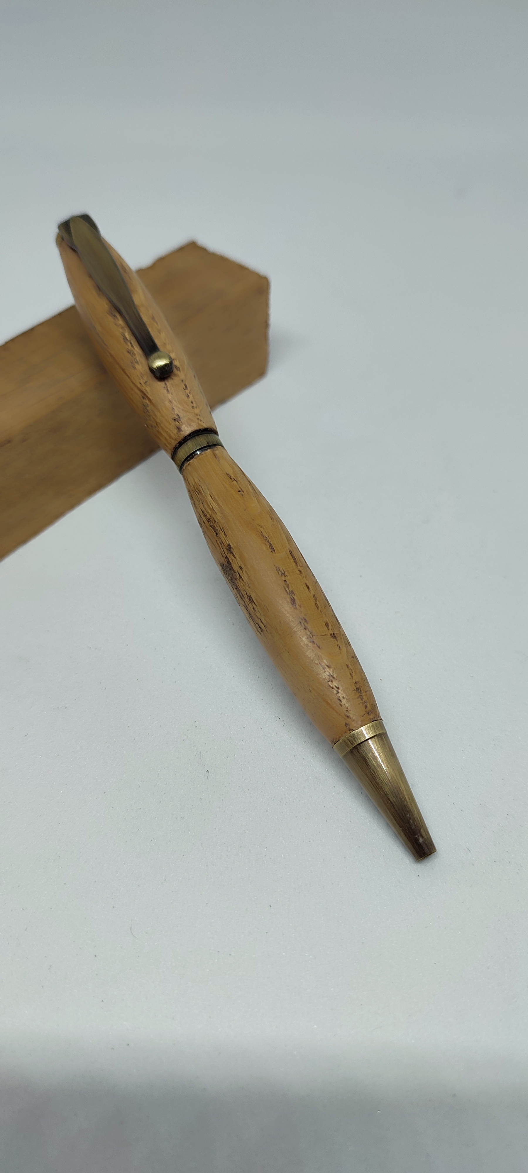 Stylo en chêne
