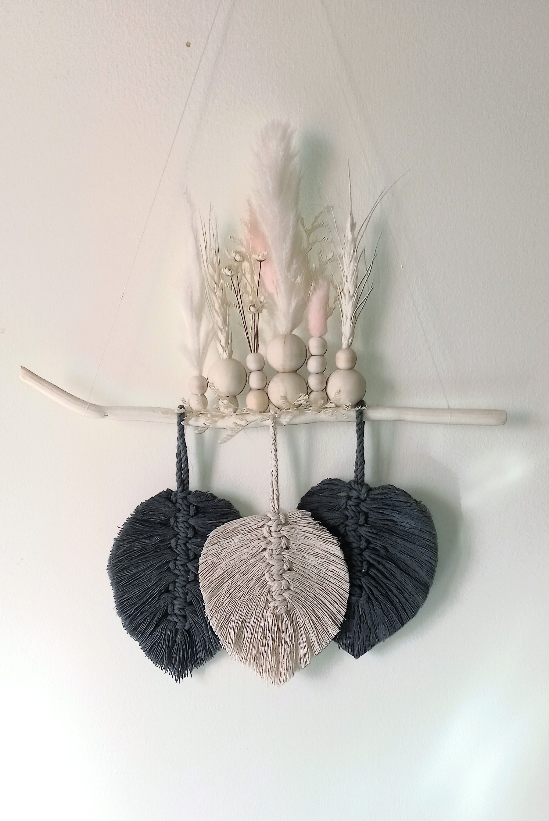 Suspension vases avec feuilles macramé