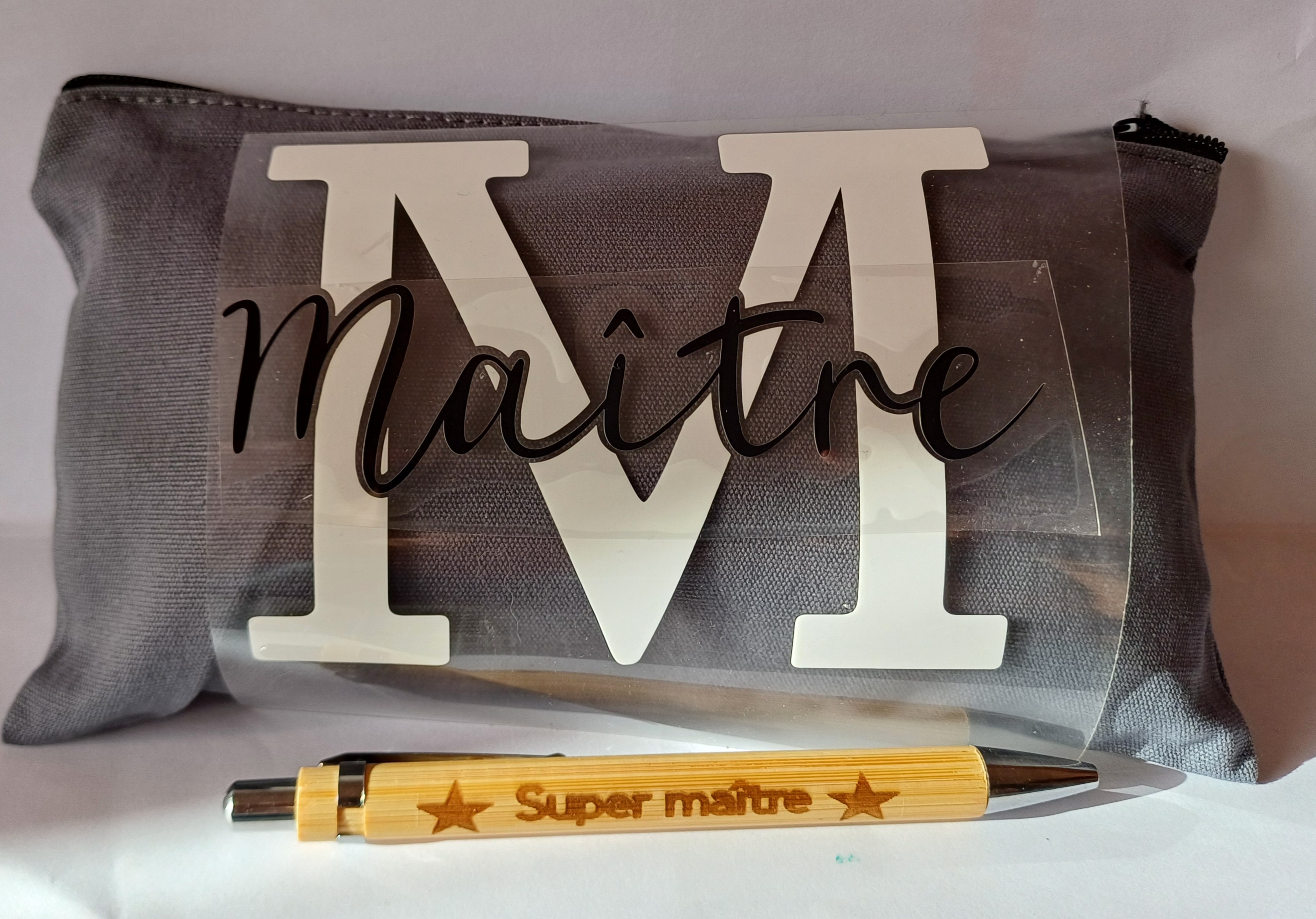 Pochette multifonction "Merci Maître" 